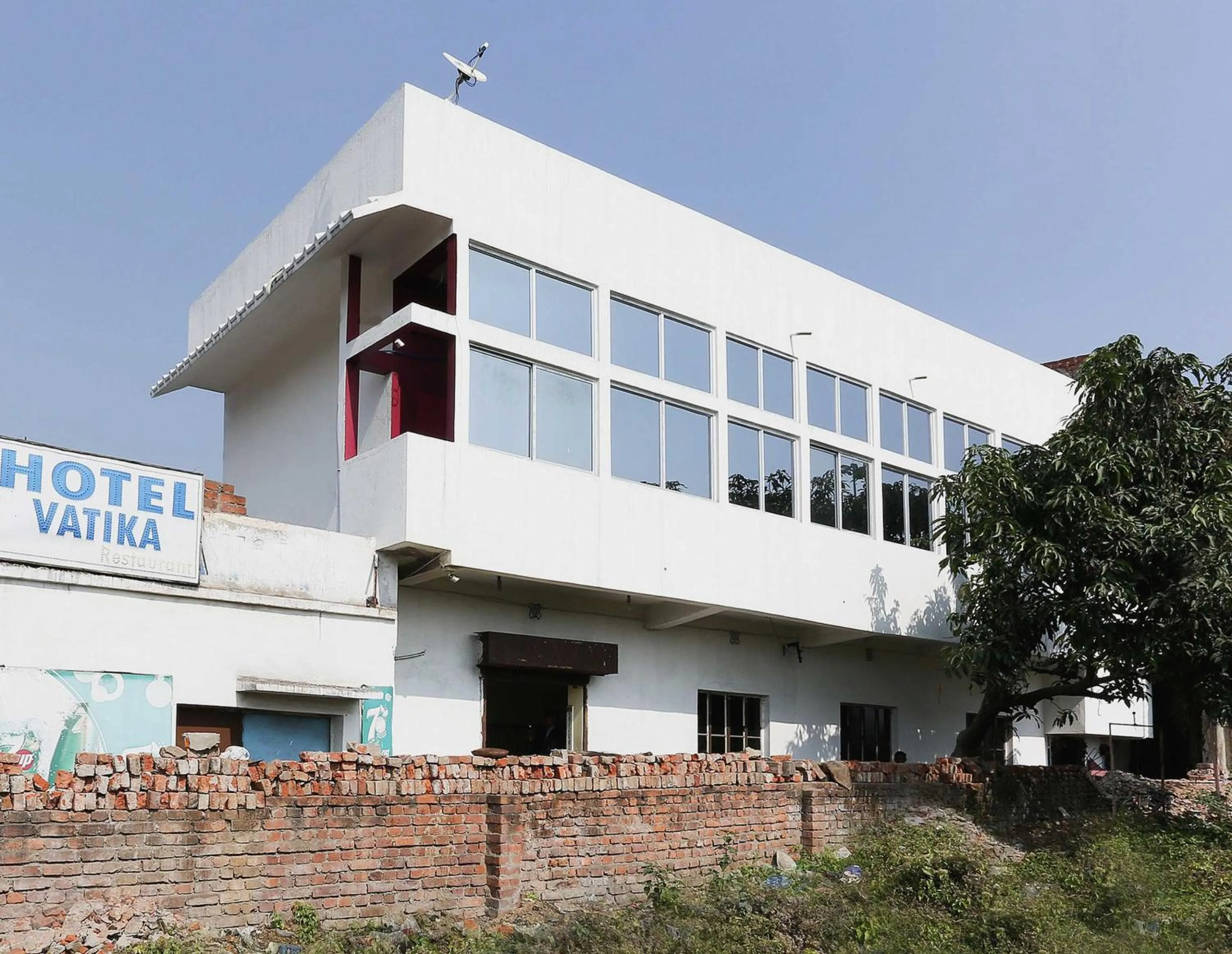 Facade/entrance in Hotel O Vatika Hotel