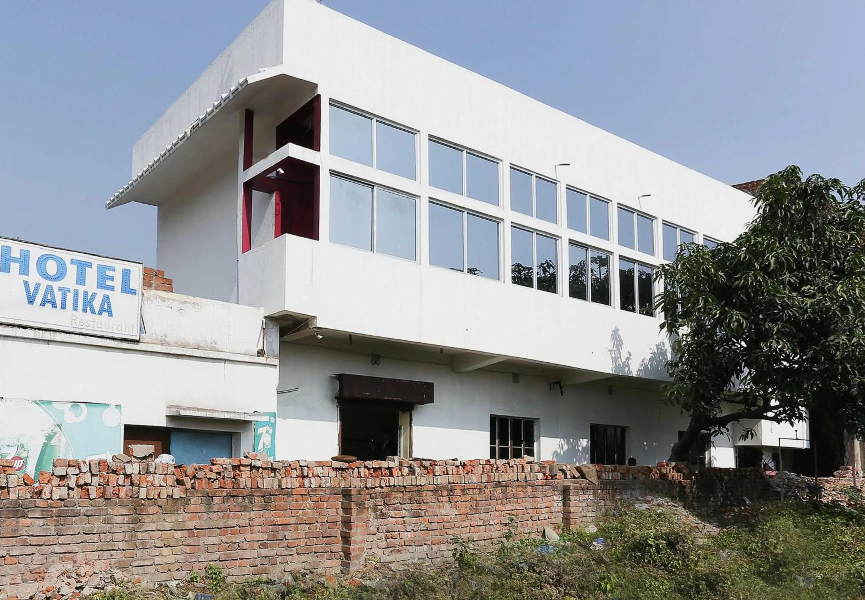 Facade/entrance in Hotel O Vatika Hotel