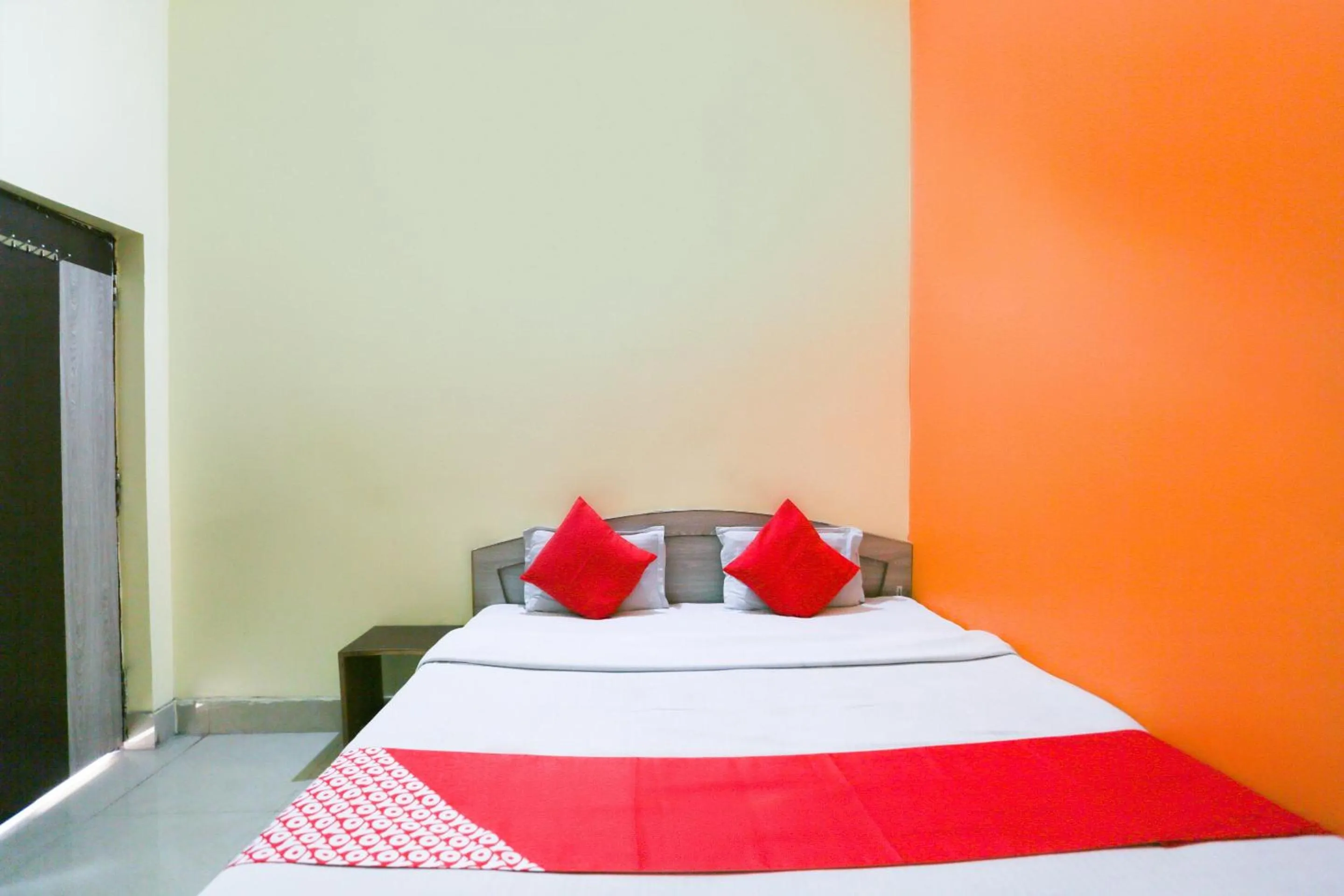 Bedroom in Hotel O Vatika Hotel