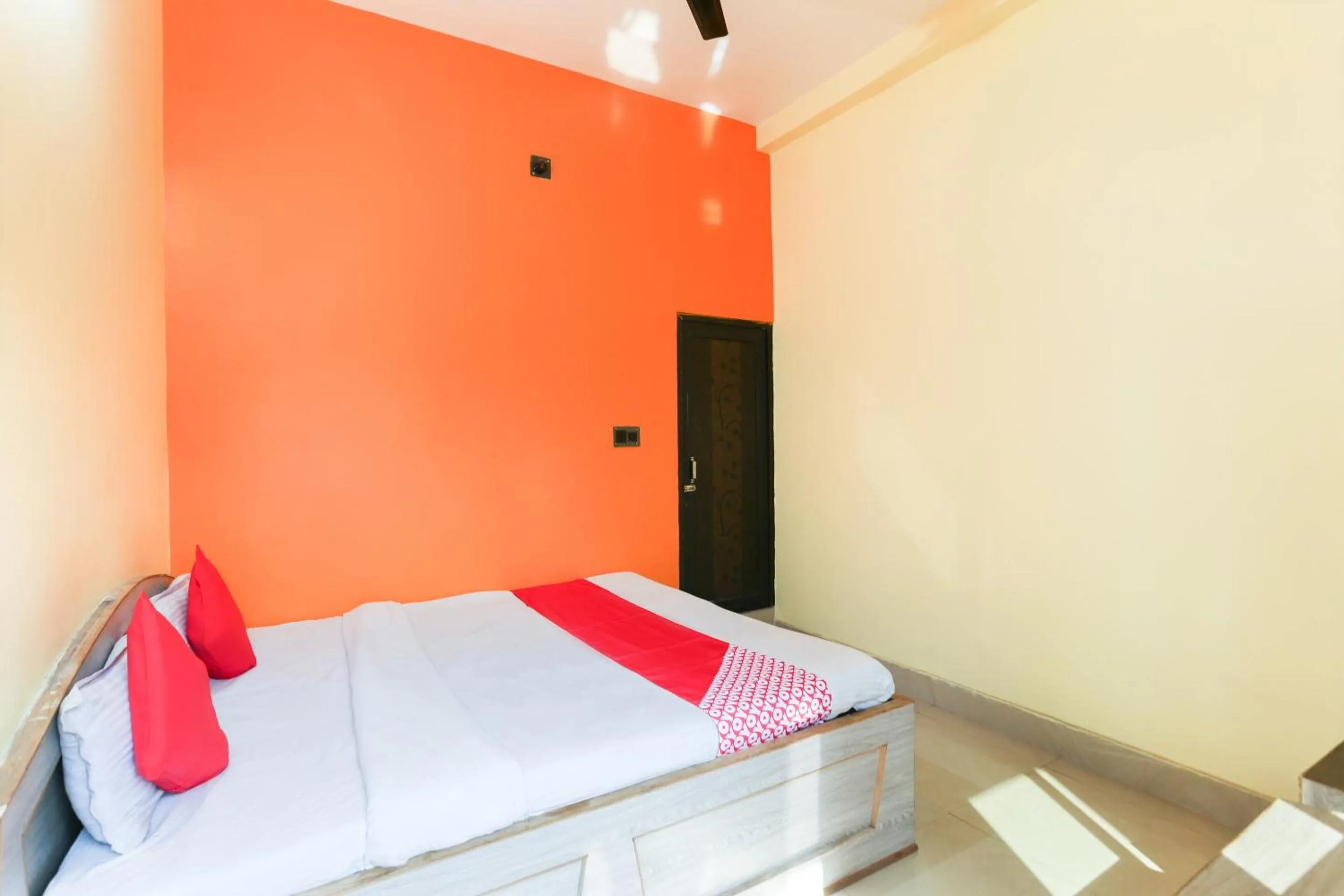 Bedroom in Hotel O Vatika Hotel