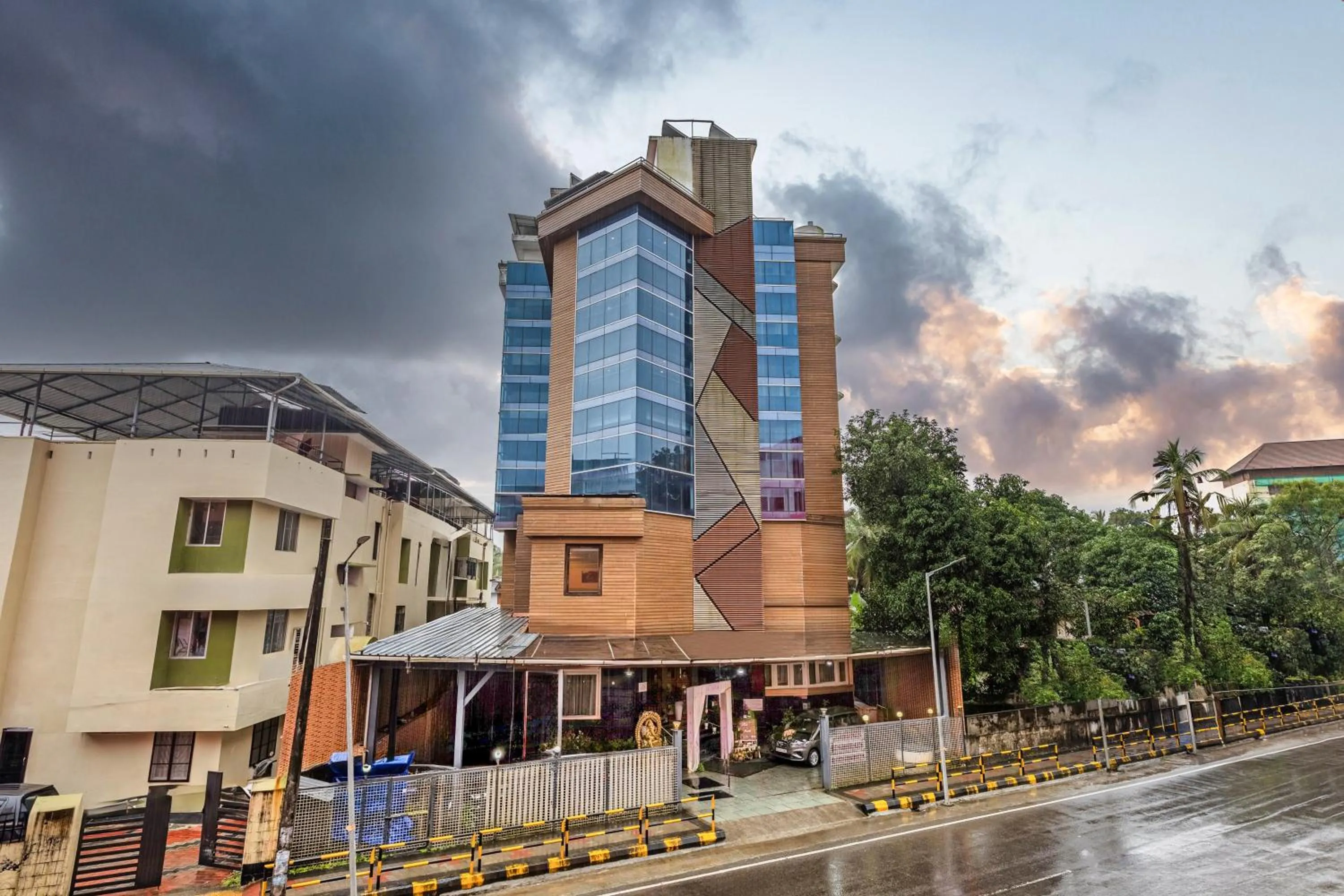 Property building in Sterling Darshan Guruvayur