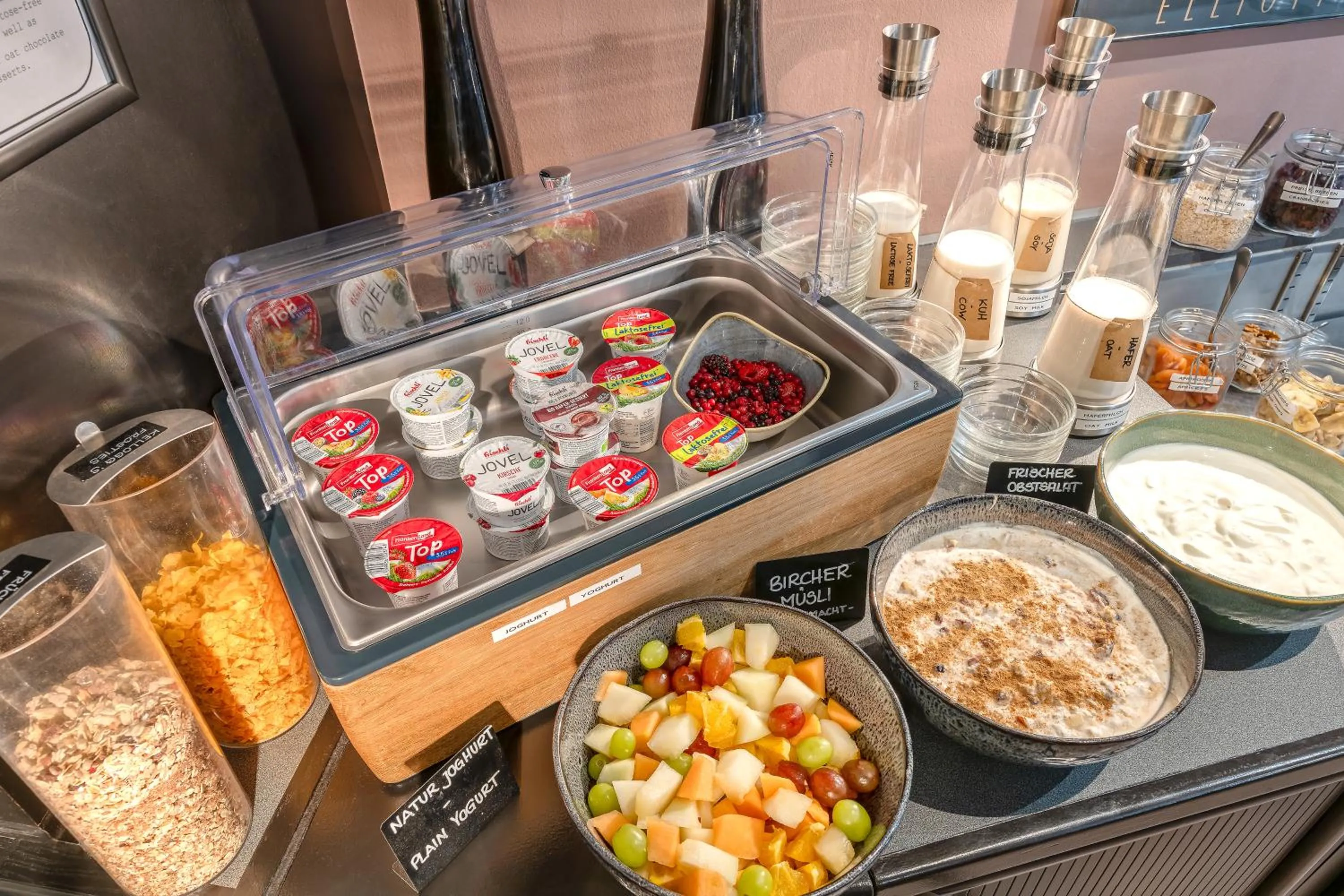 Breakfast in Best Western Hotel Nürnberg am Hauptbahnhof