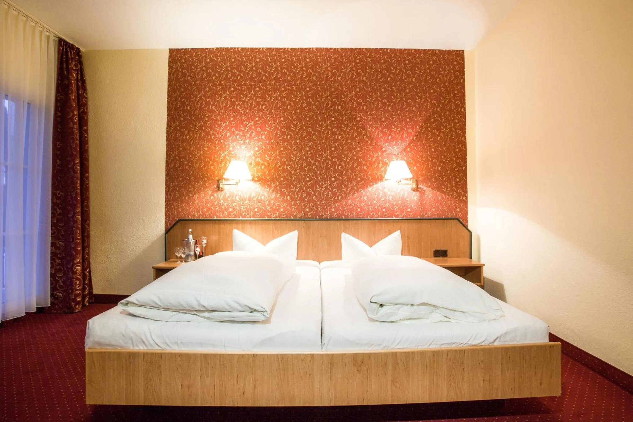 Bed in Waldsee Hotel am Wirchensee