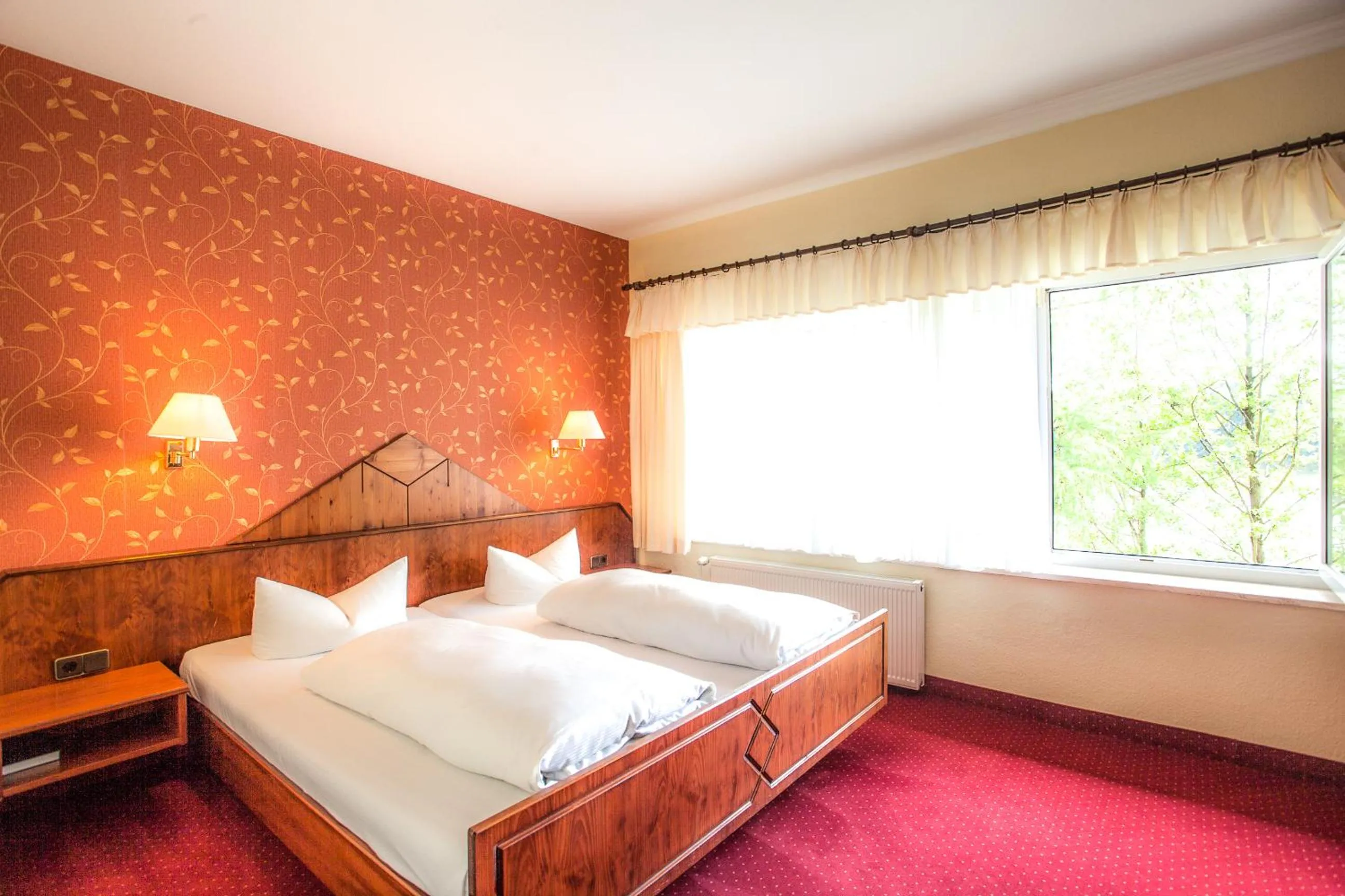 Bed in Waldsee Hotel am Wirchensee