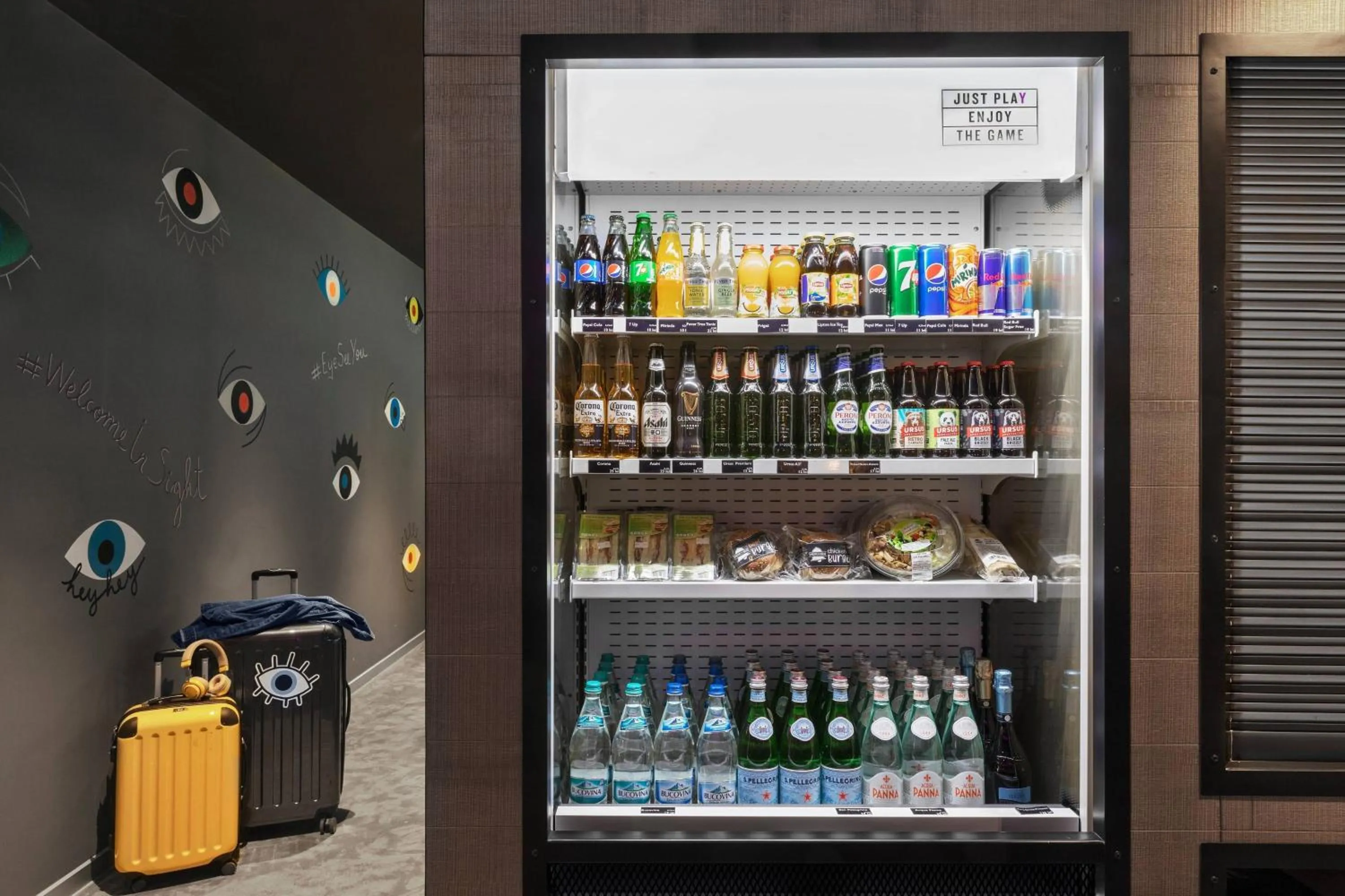 Restaurant/places to eat in Moxy Bucharest Old Town