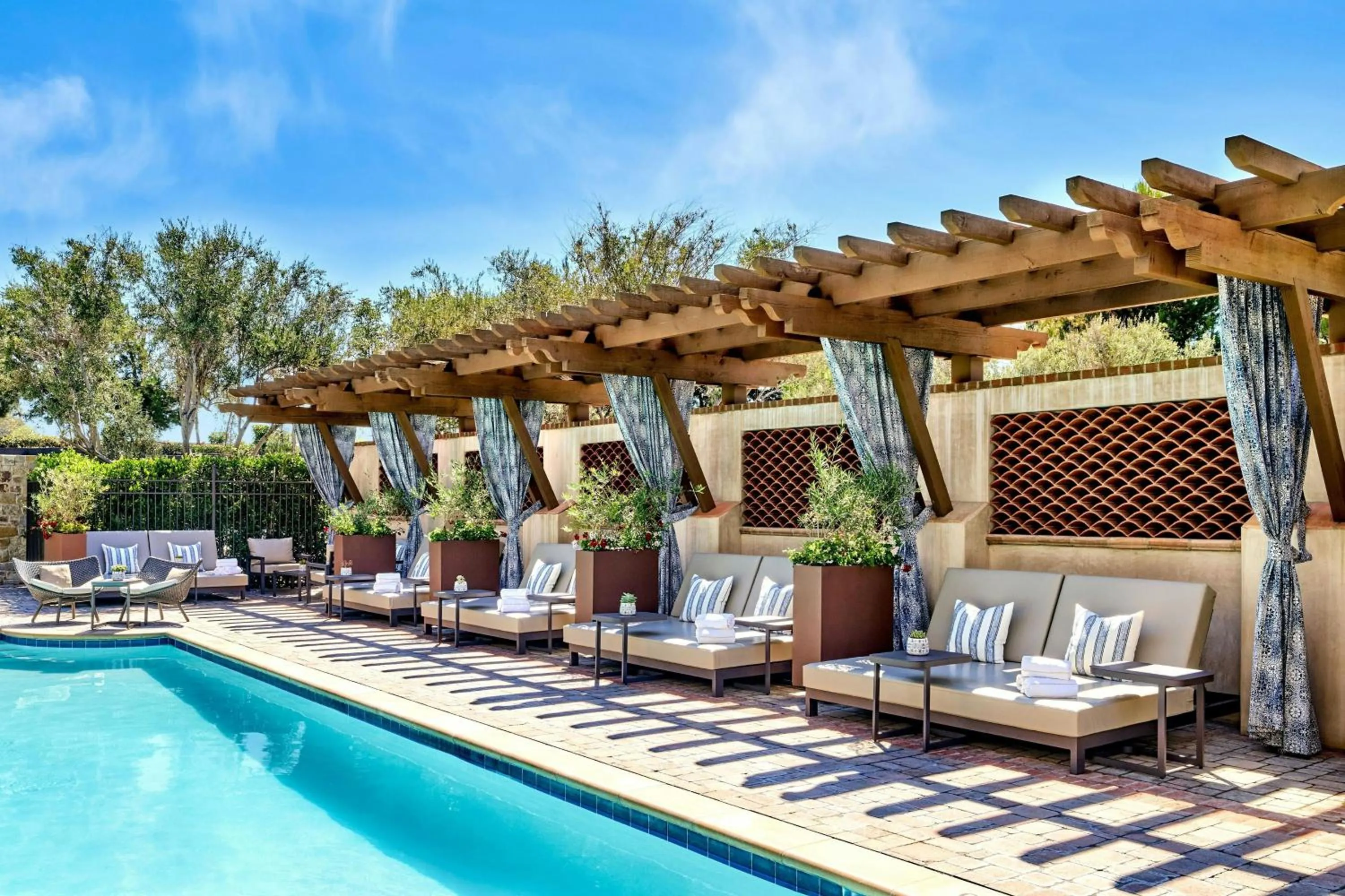 Lounge or bar in Inn at the Mission San Juan Capistrano, Autograph Collection