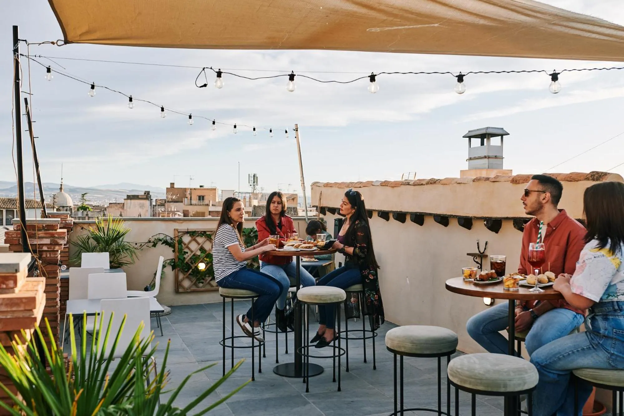 Summer in Toc Hostel Granada