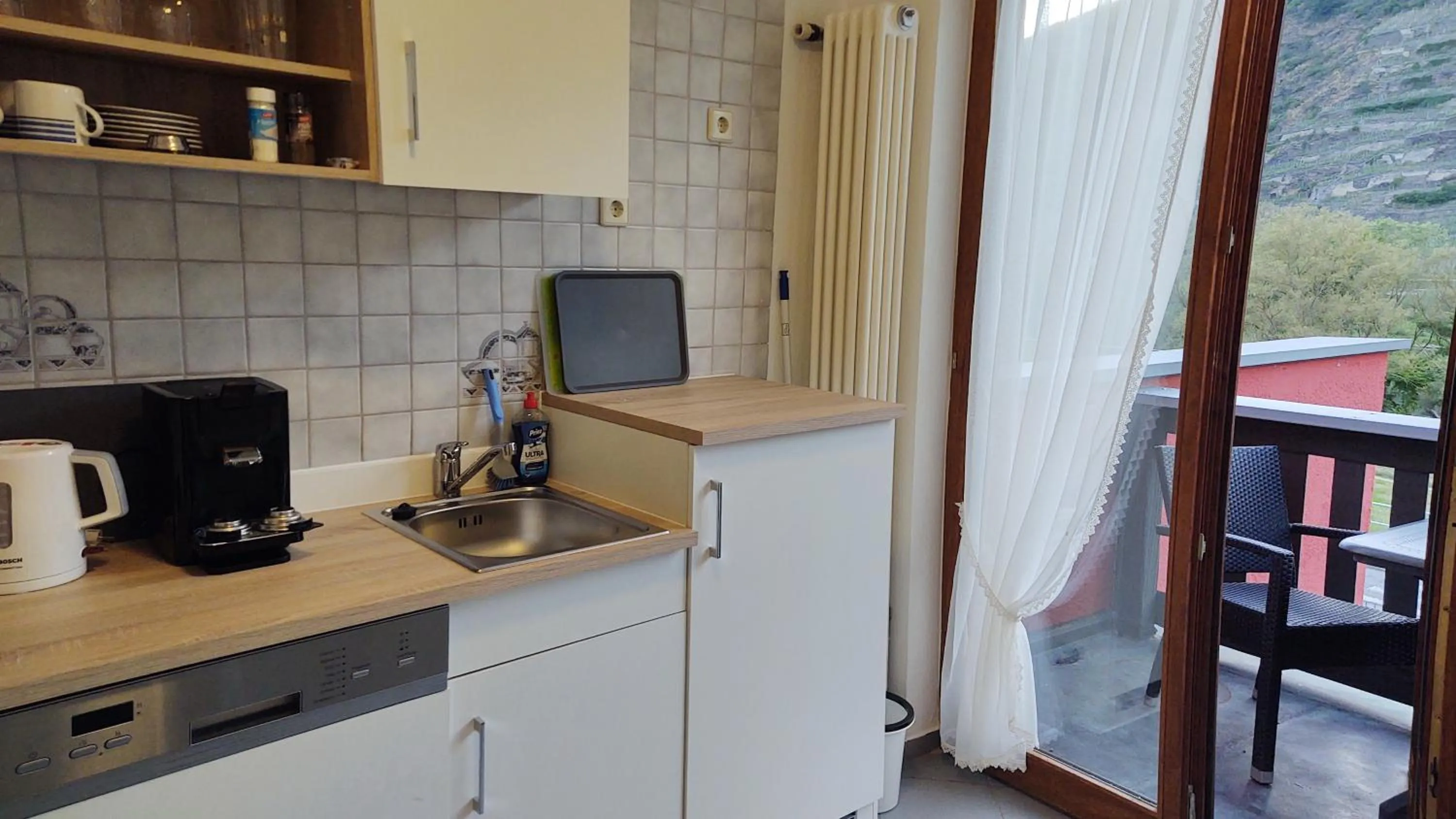 Kitchen or kitchenette in Hotel-garni-Kachelburg