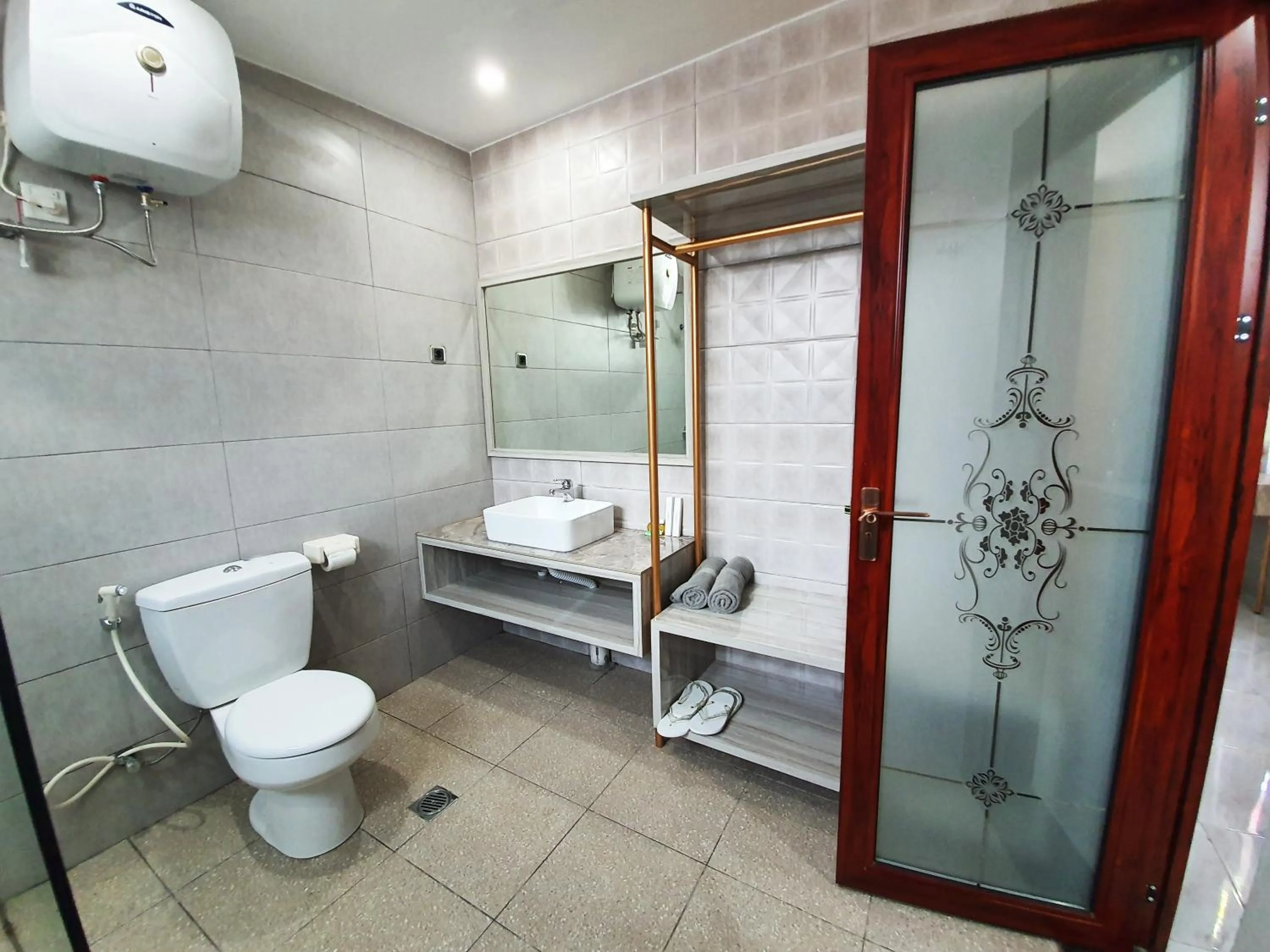 Bathroom in Sanur Agung Suite