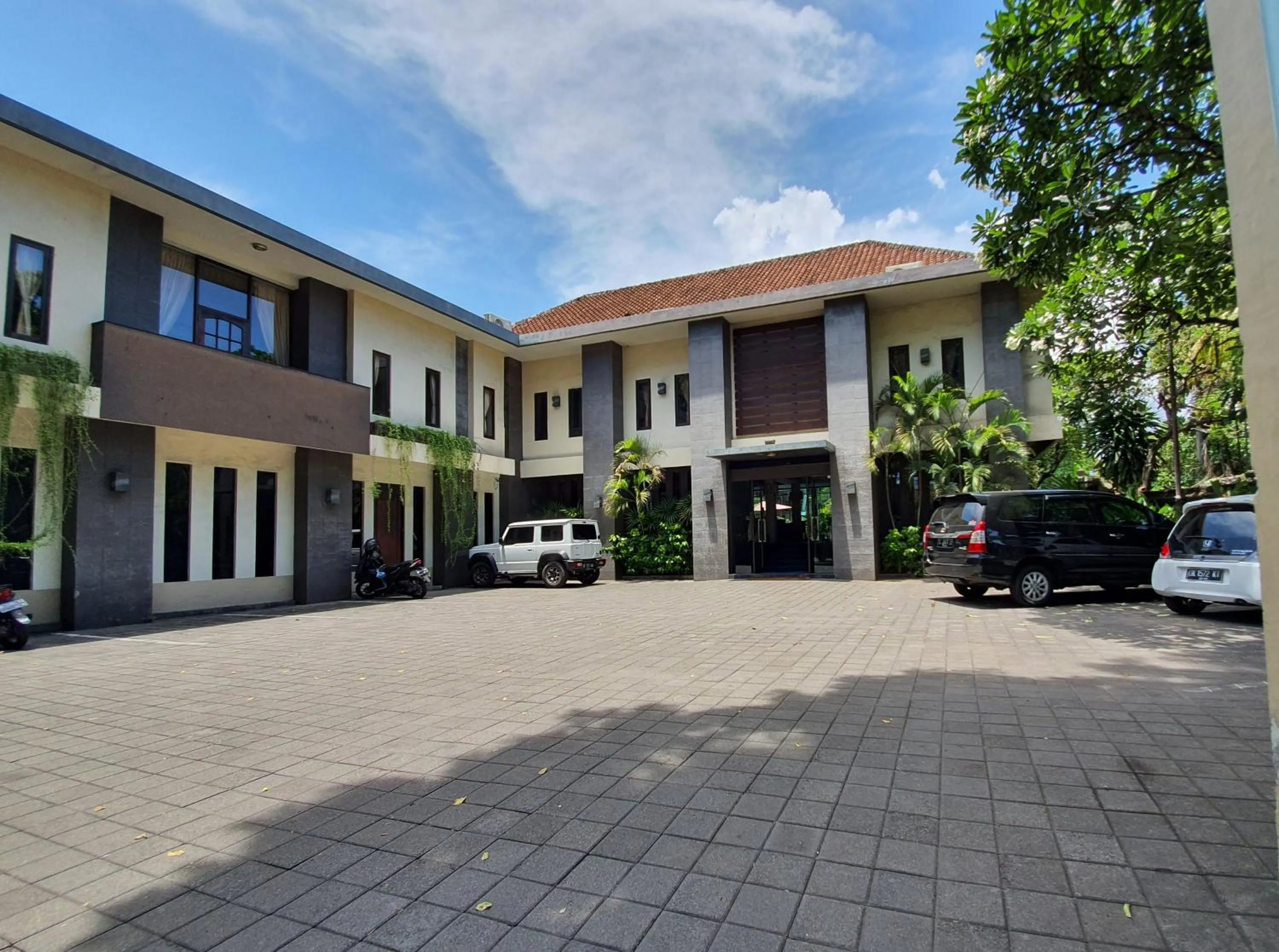 Area and facilities in Sanur Agung Suite