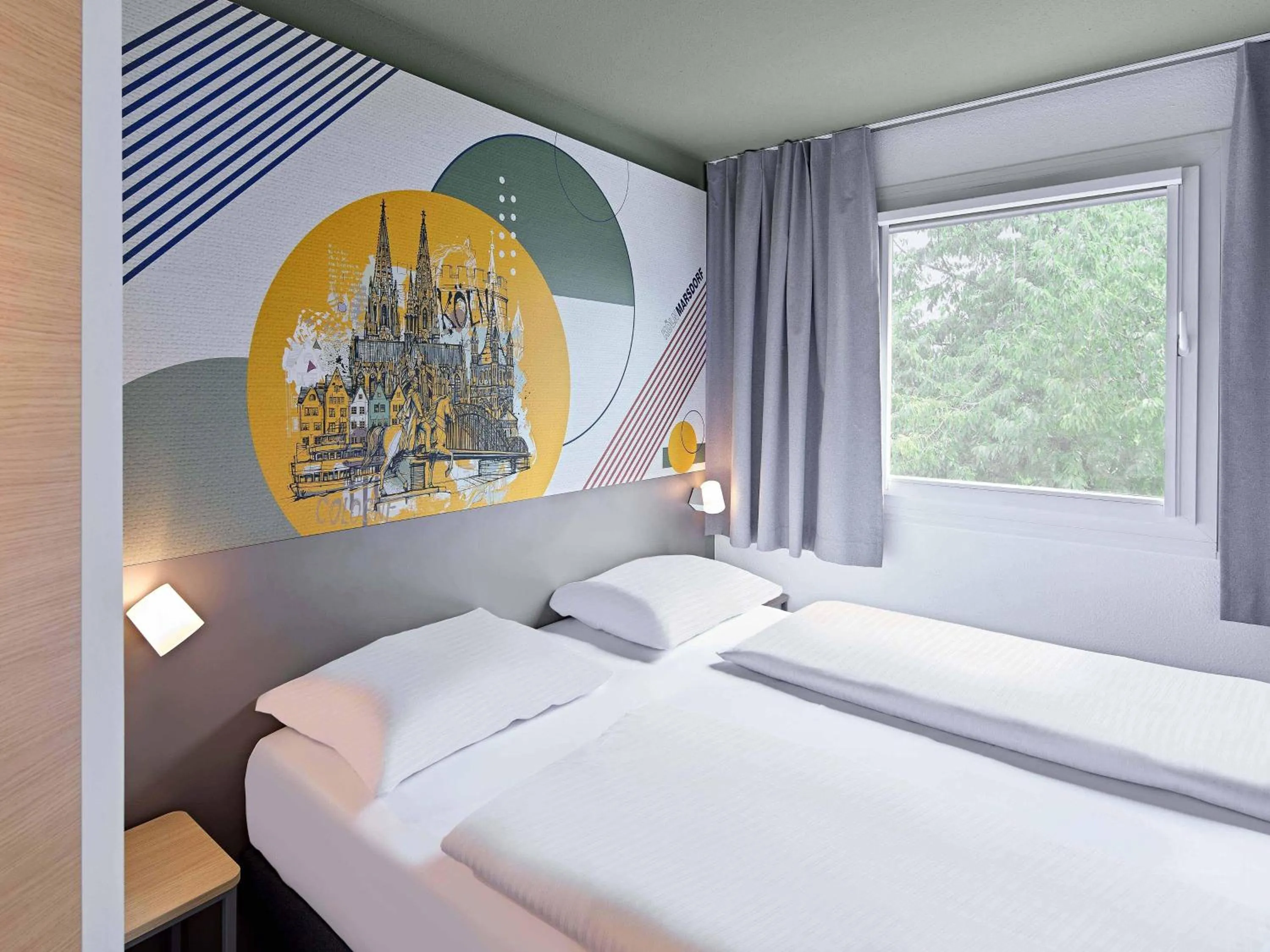 Photo of the whole room, Bed in B&B HOTEL Köln-Marsdorf