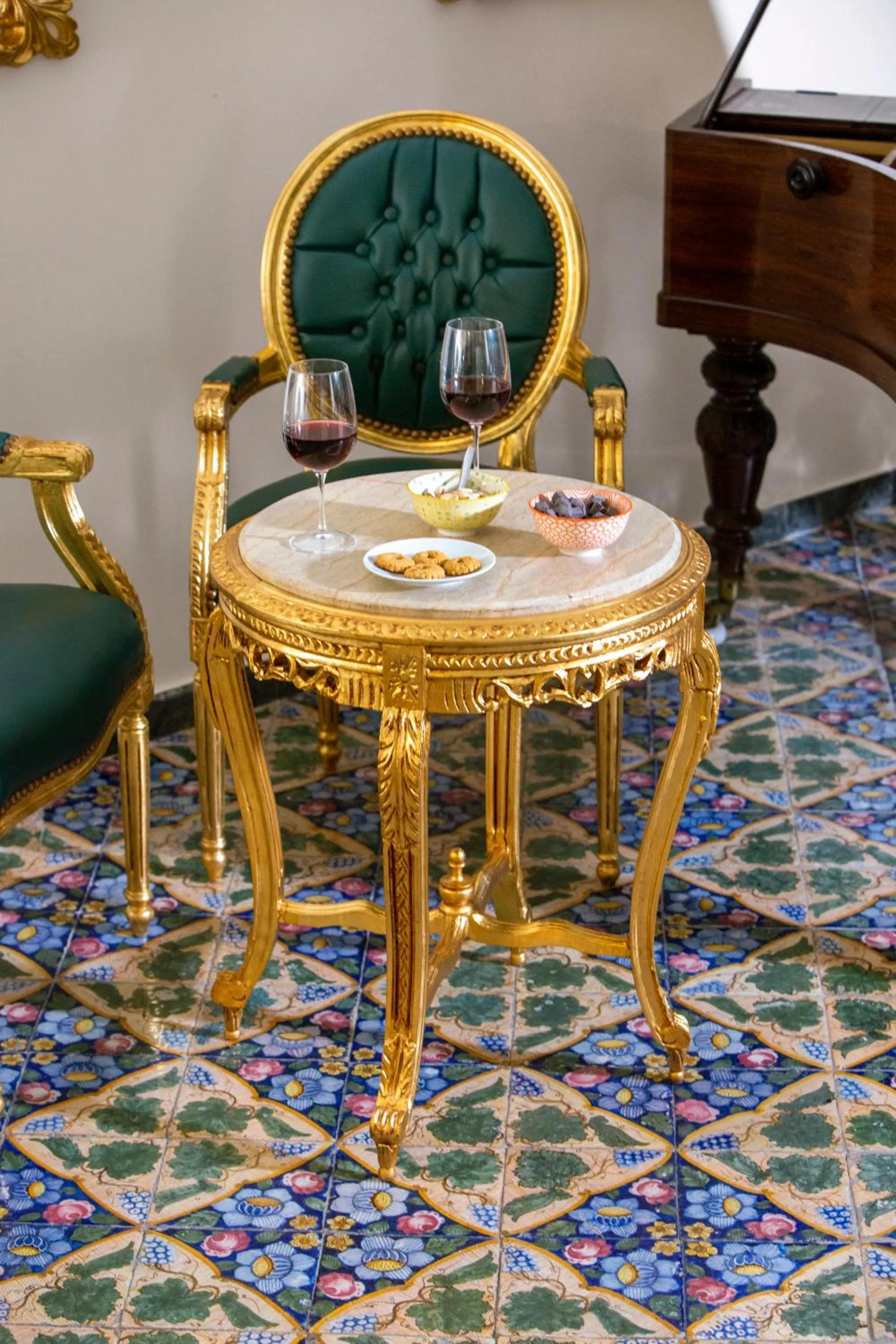 Decorative detail in Relais Antica Napoli