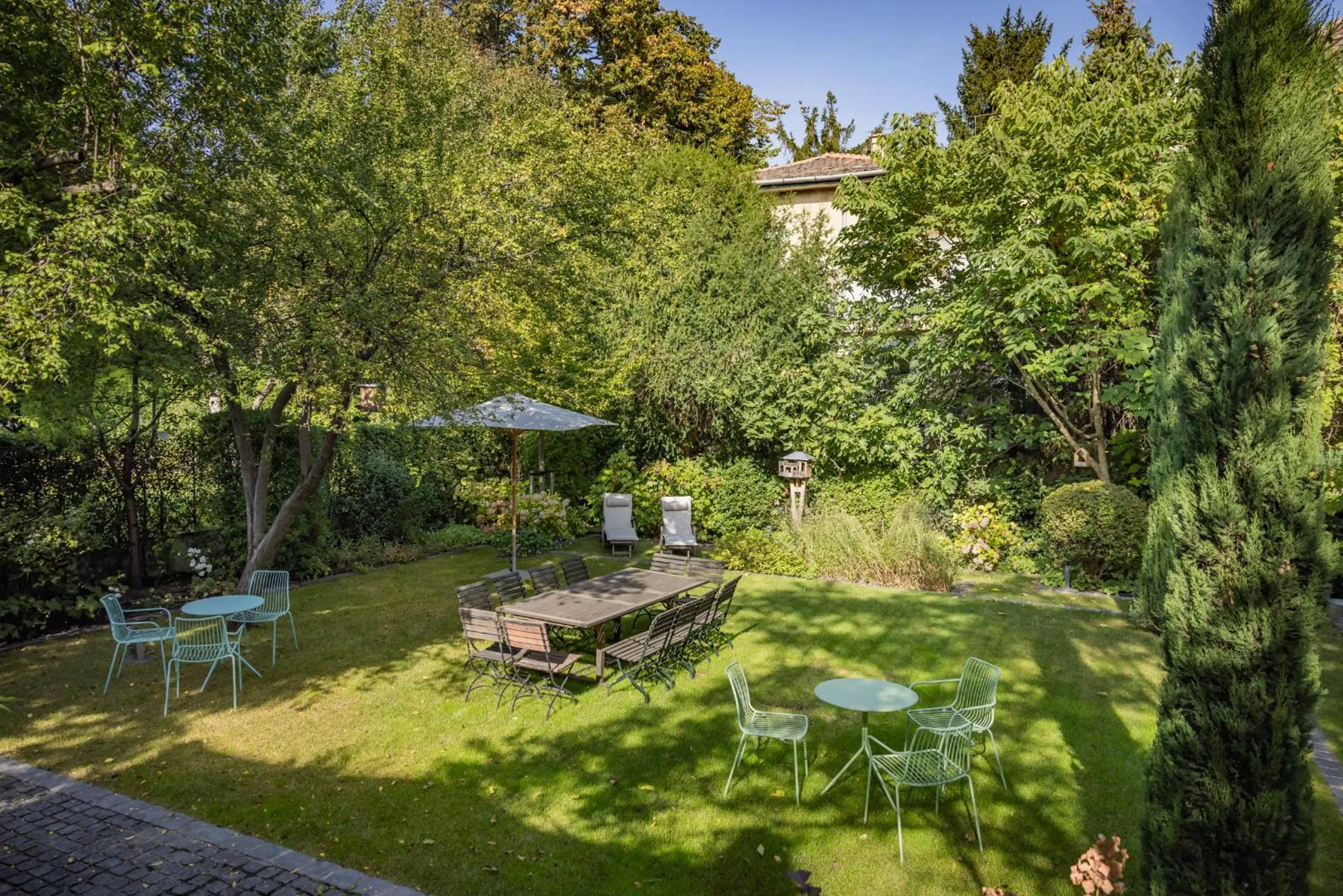 Garden in Bagatelle Gardenhouse