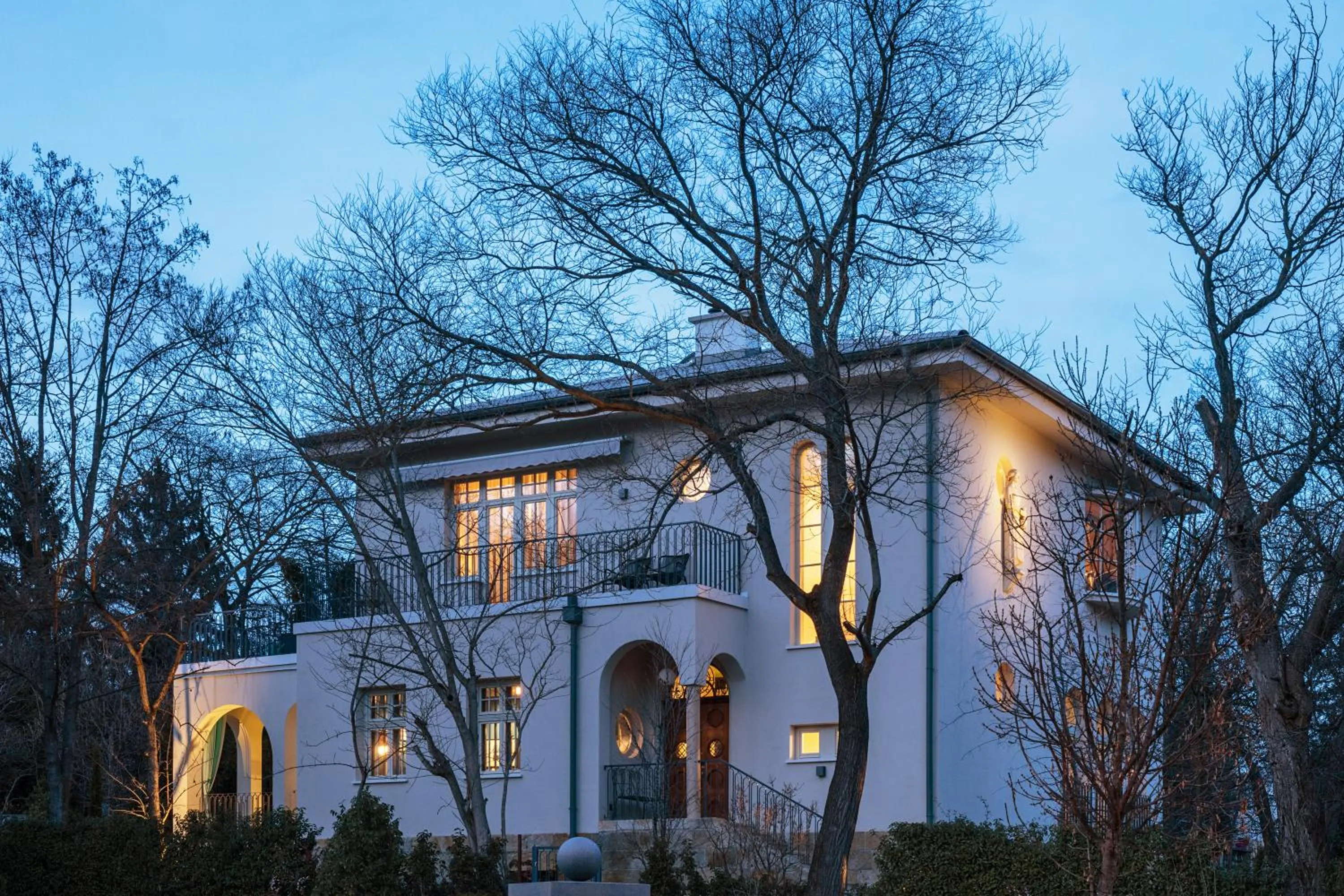 Property building in Bagatelle Gardenhouse