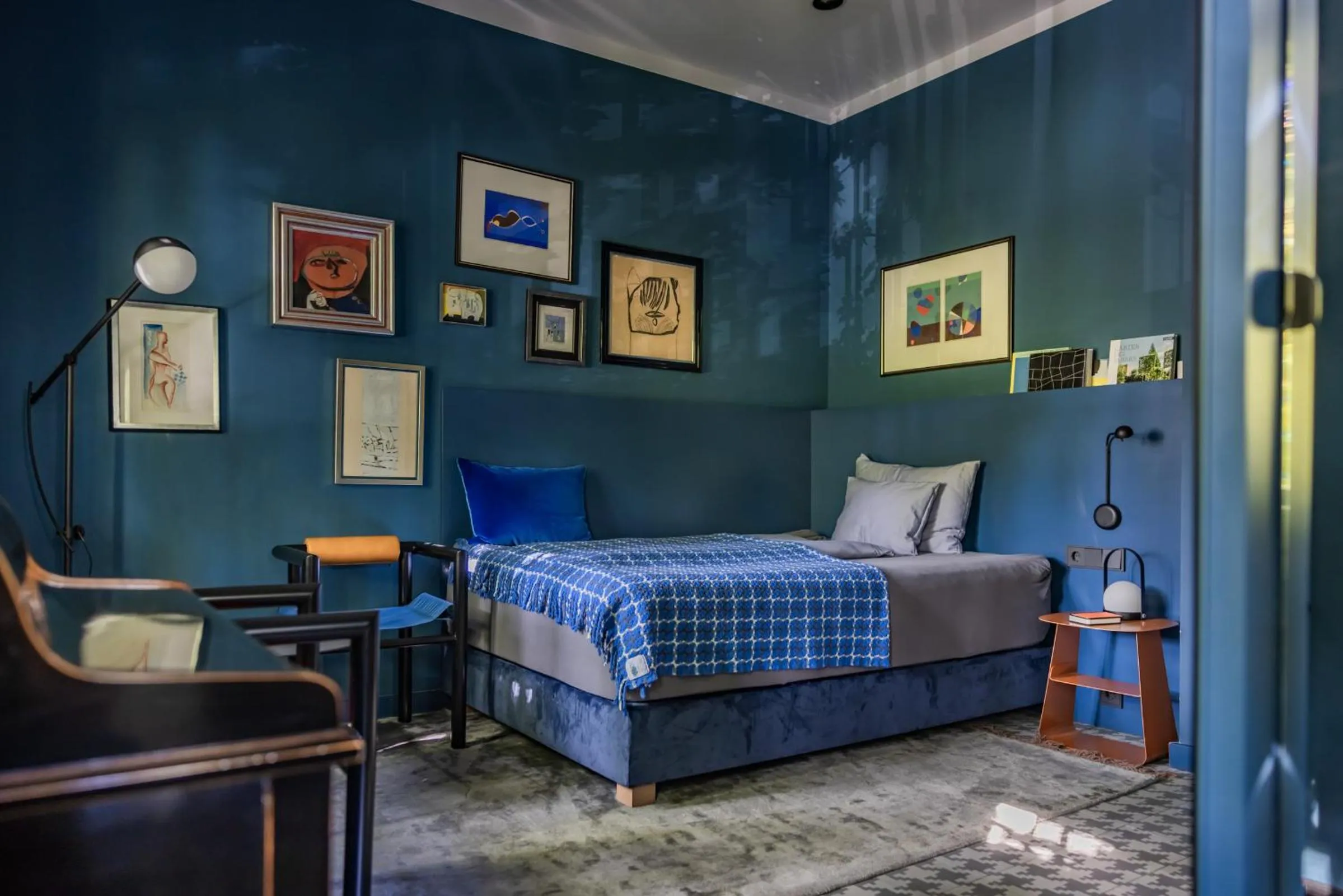 Bedroom, Bed in Bagatelle Gardenhouse