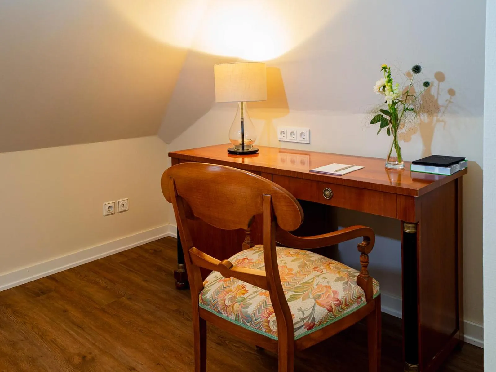 hair dresser in Romantik Hotel-Restaurant Altenberger Hof