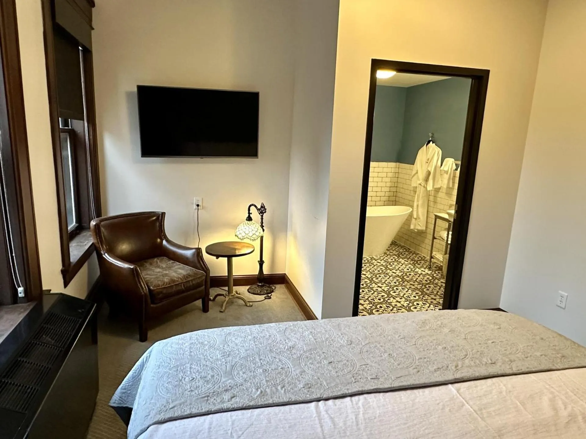 Bed in Celeste of St Paul