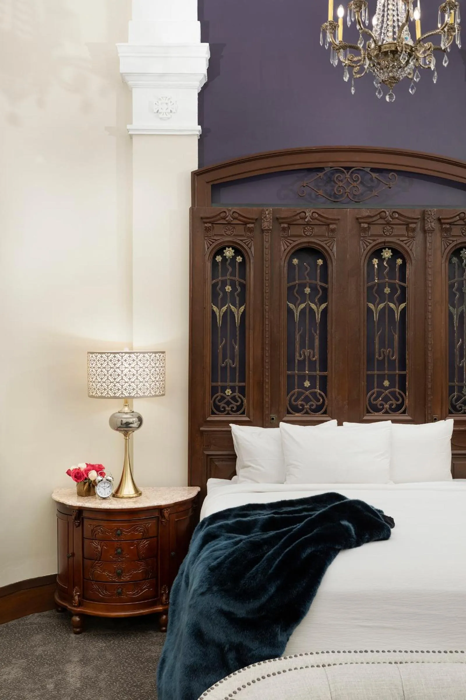 Bed in Celeste of St Paul