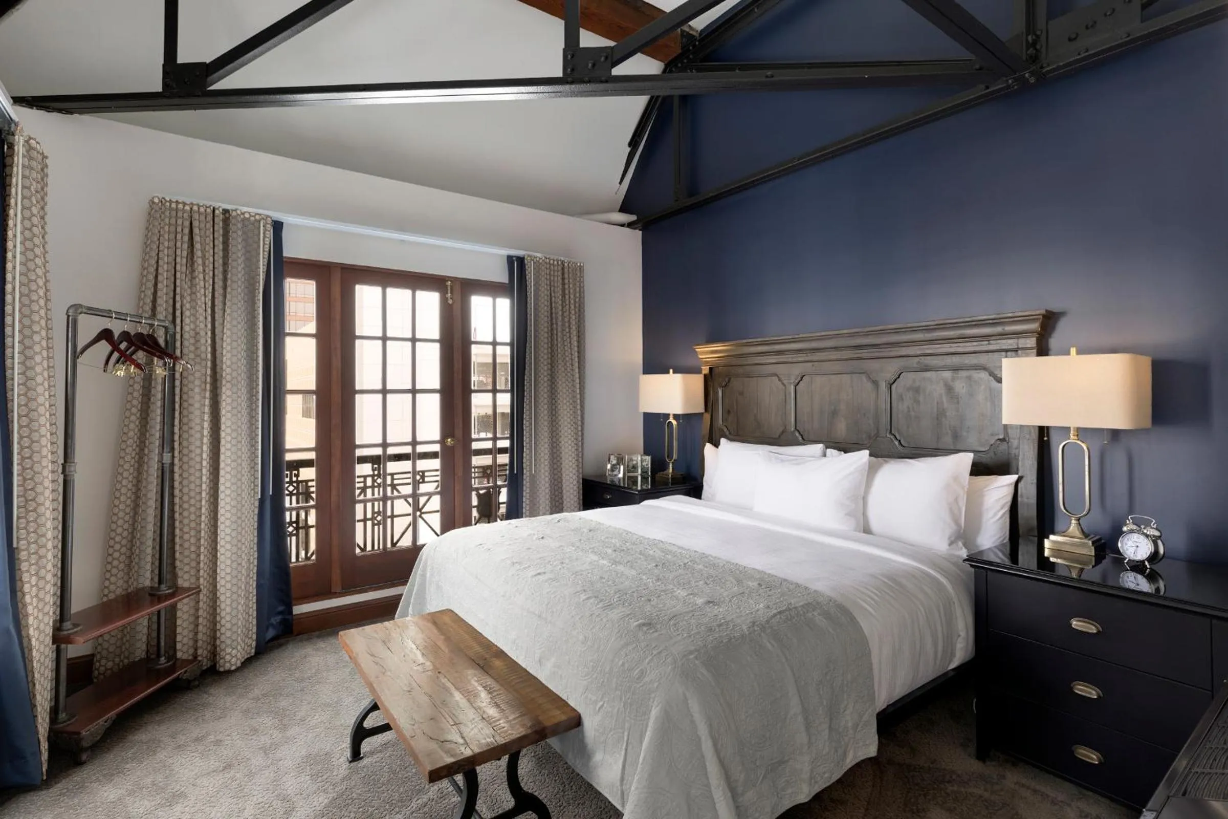 Bed in Celeste of St Paul