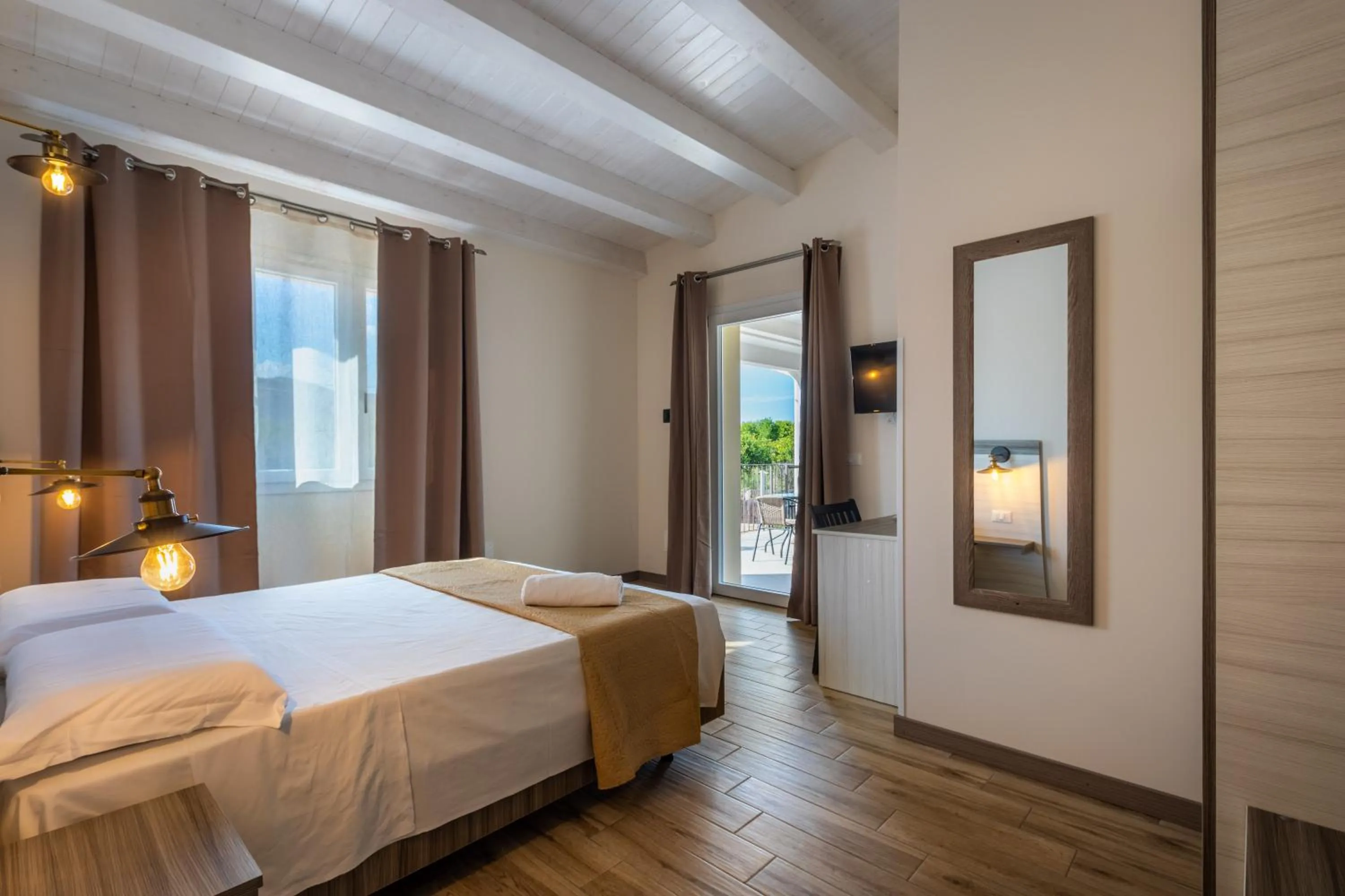 Photo of the whole room, Bed in Tramonto Ibleo Resort