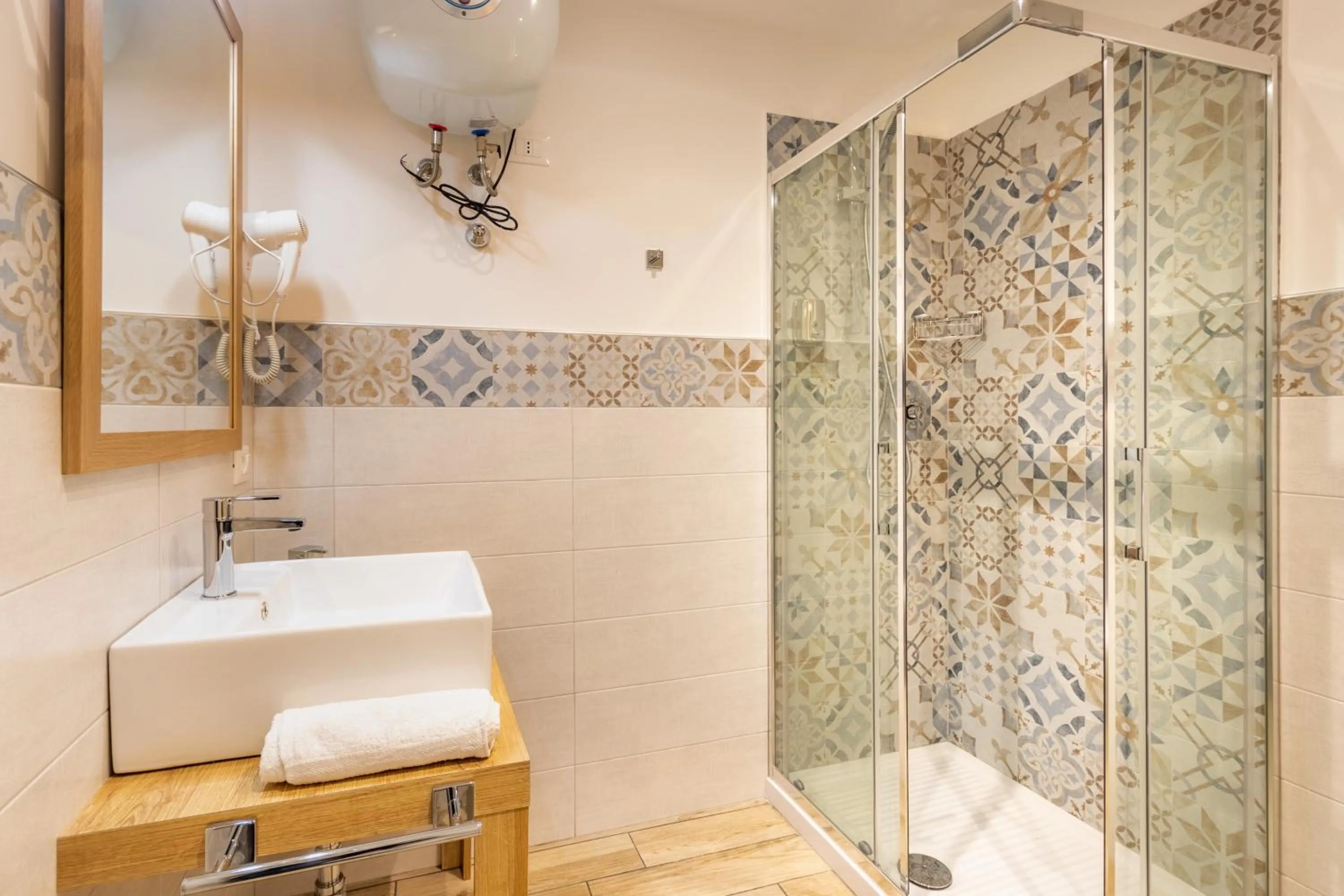 Shower in Tramonto Ibleo Resort