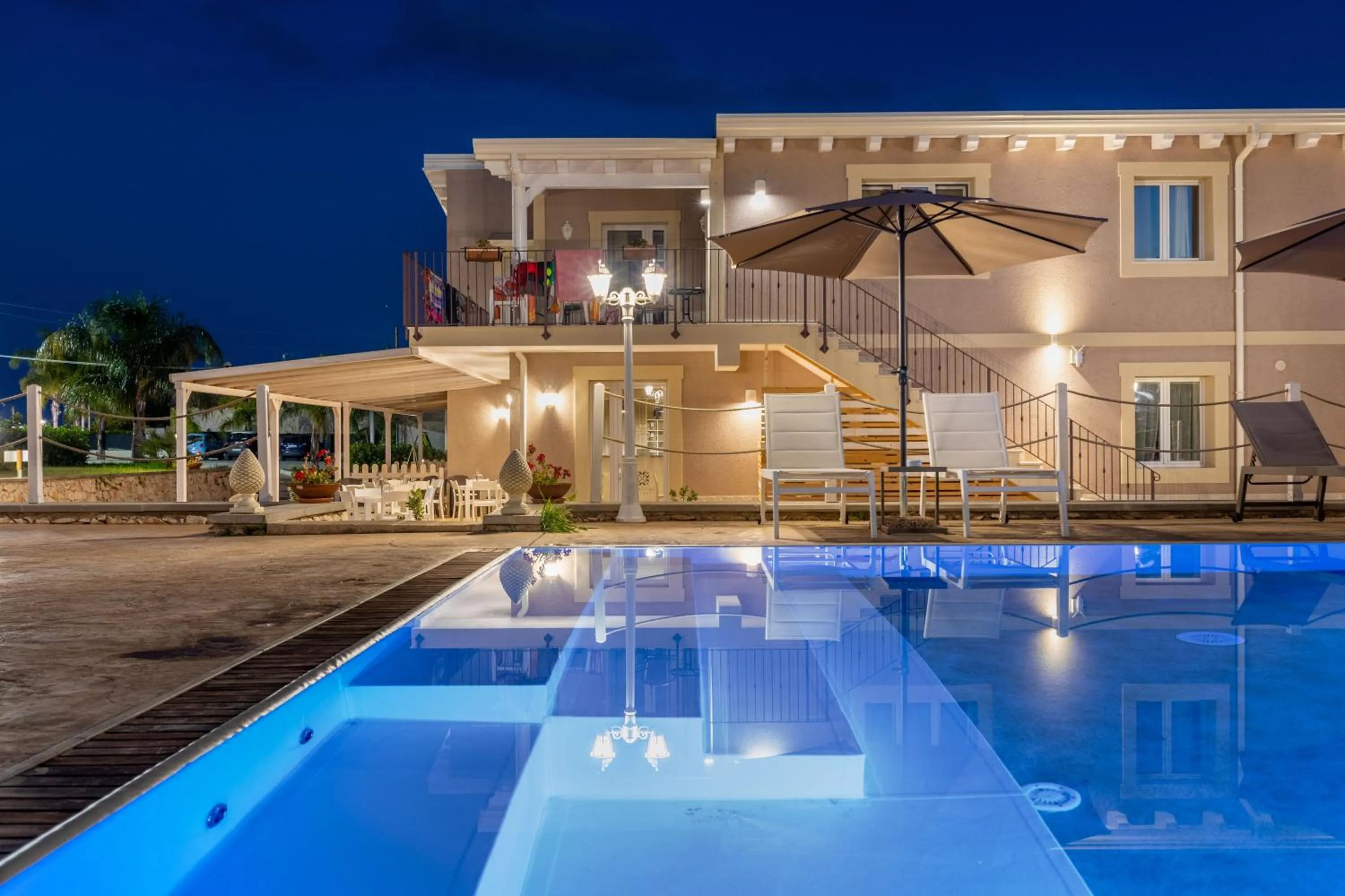 Swimming pool in Tramonto Ibleo Resort