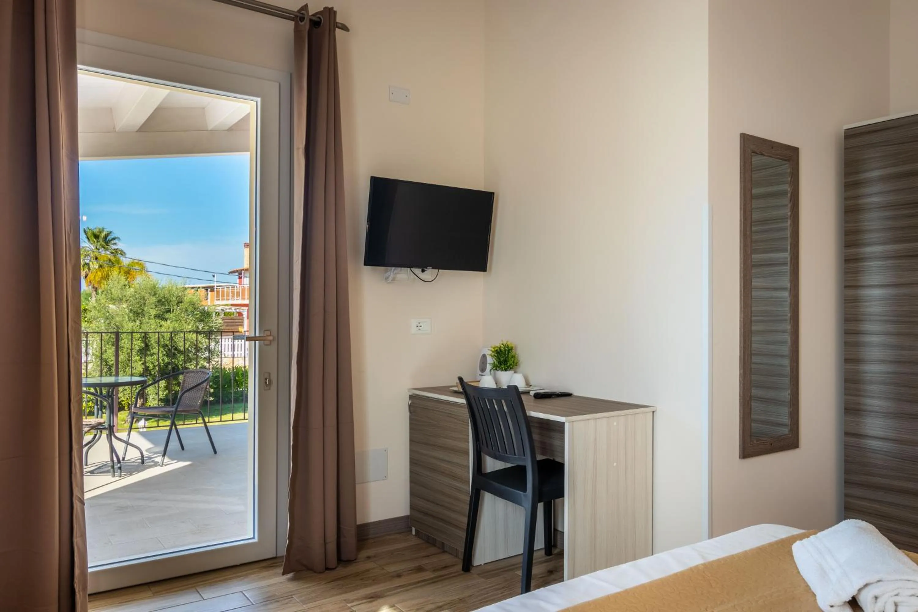 Photo of the whole room, Bed in Tramonto Ibleo Resort