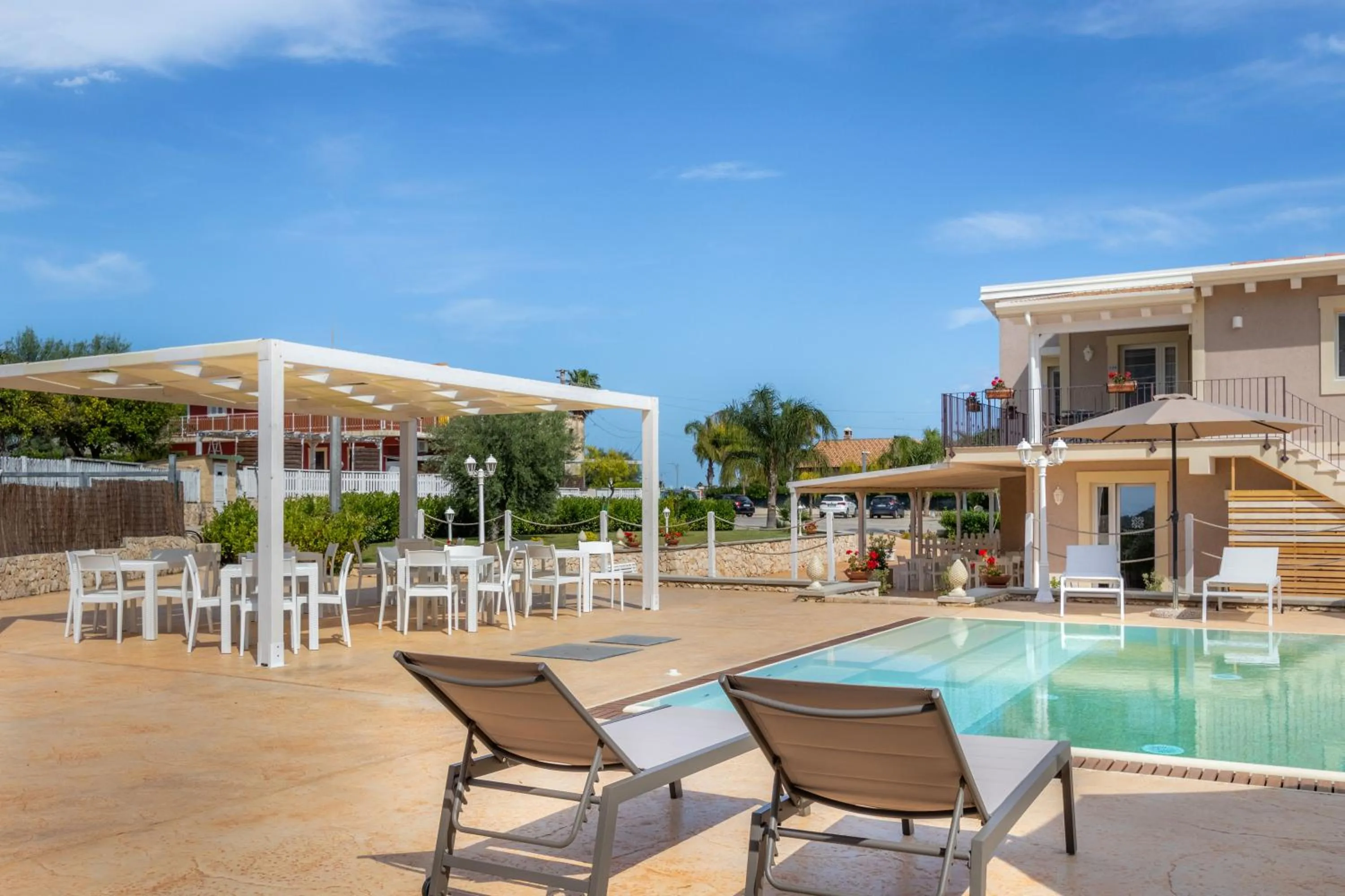 Swimming pool in Tramonto Ibleo Resort