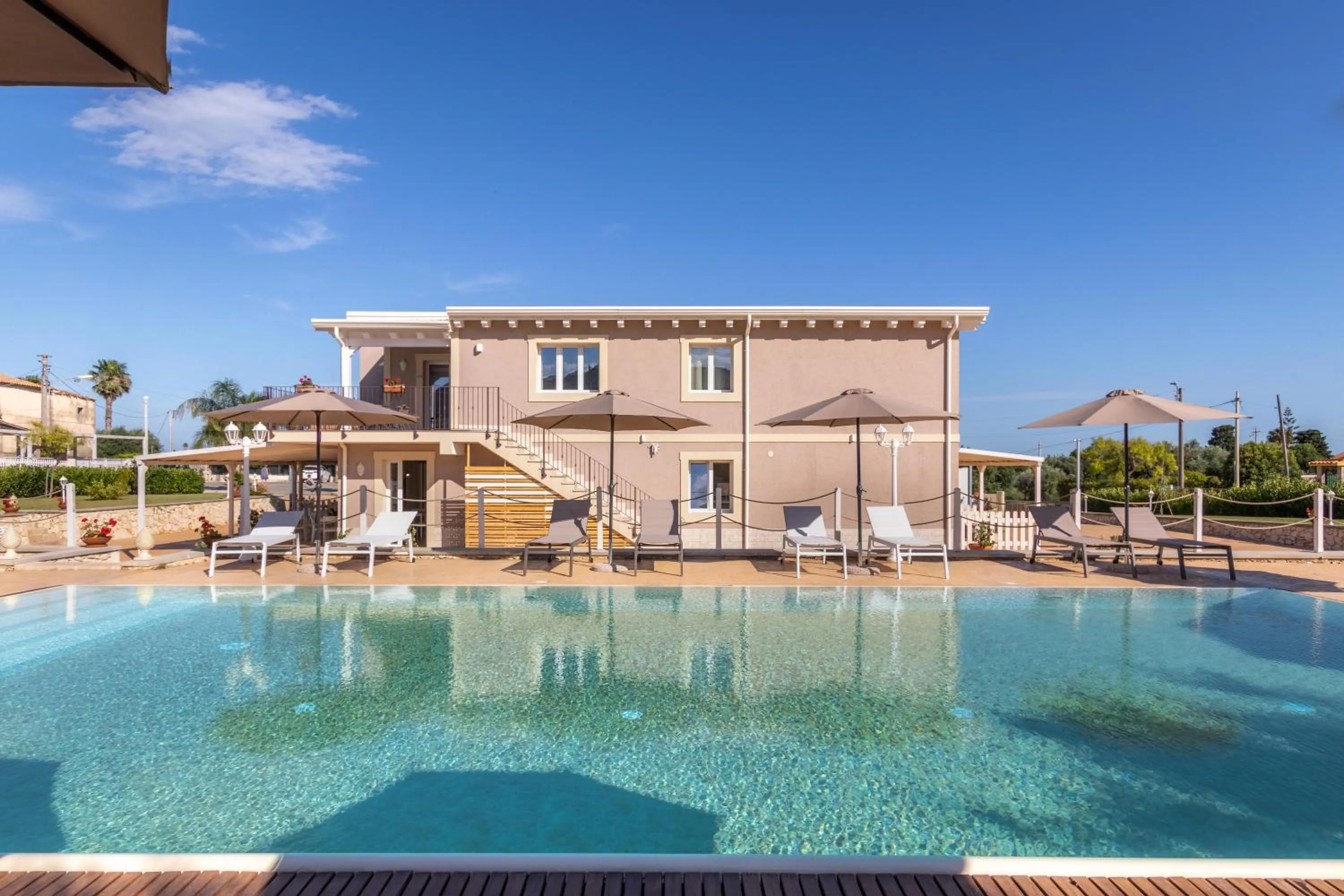 Swimming pool in Tramonto Ibleo Resort