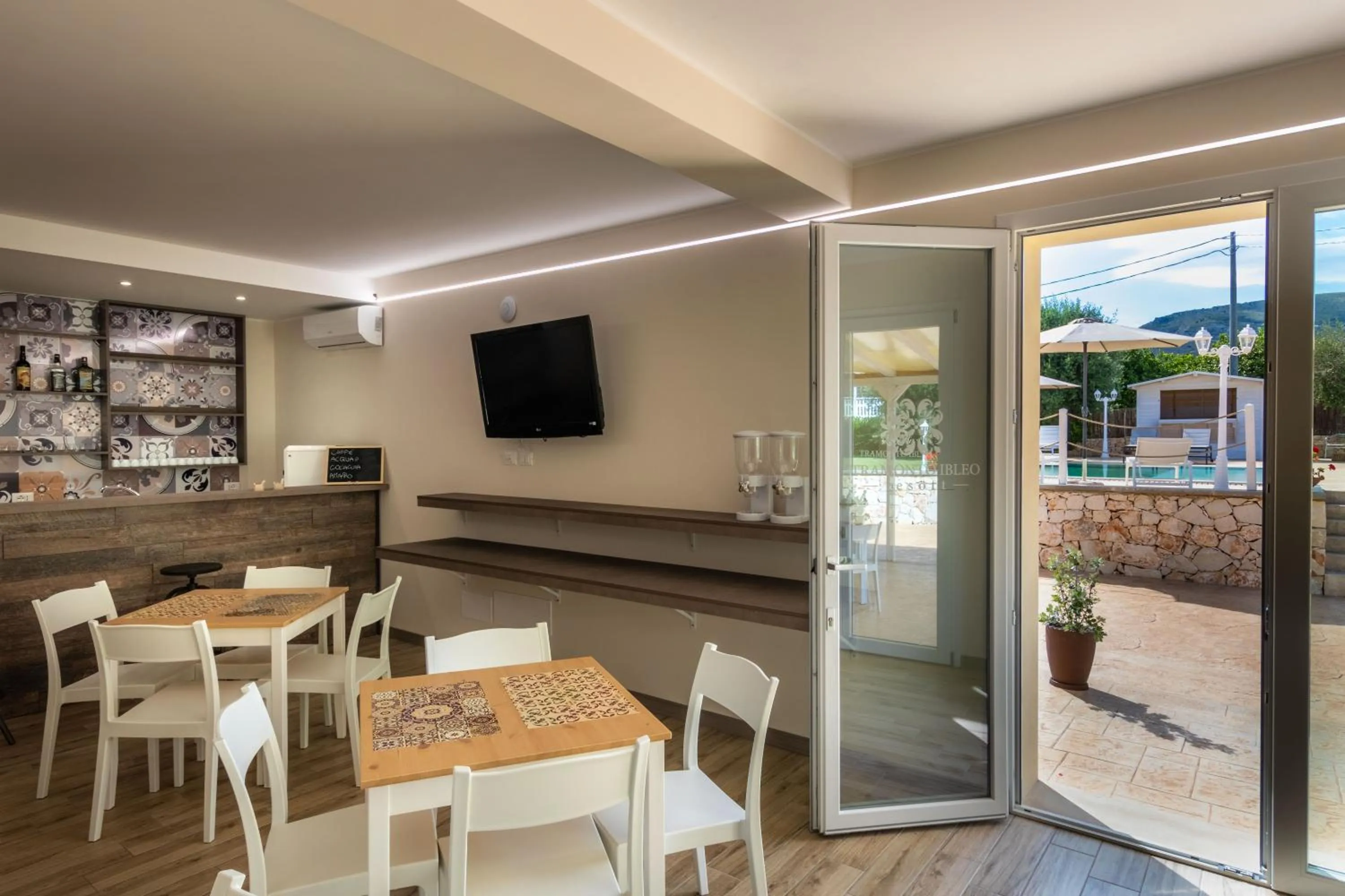 Lounge or bar in Tramonto Ibleo Resort