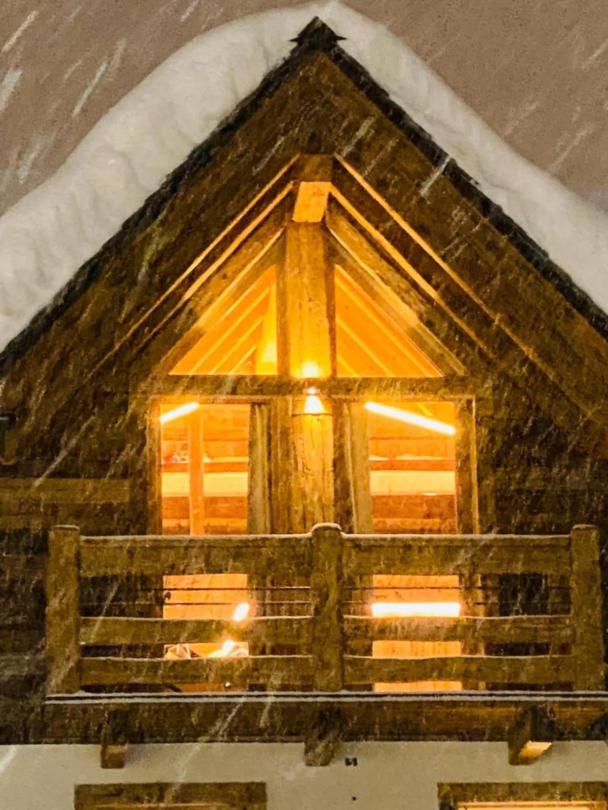 Property building in Le Chalet Luxury Apartment