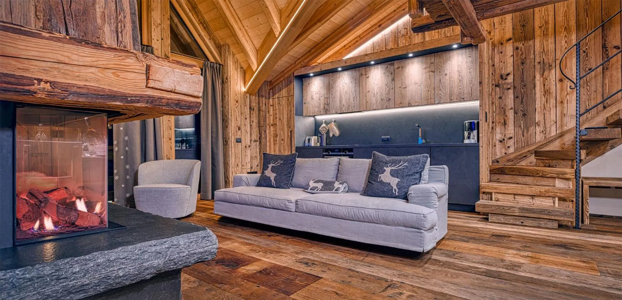 Kitchen or kitchenette in Le Chalet Luxury Apartment