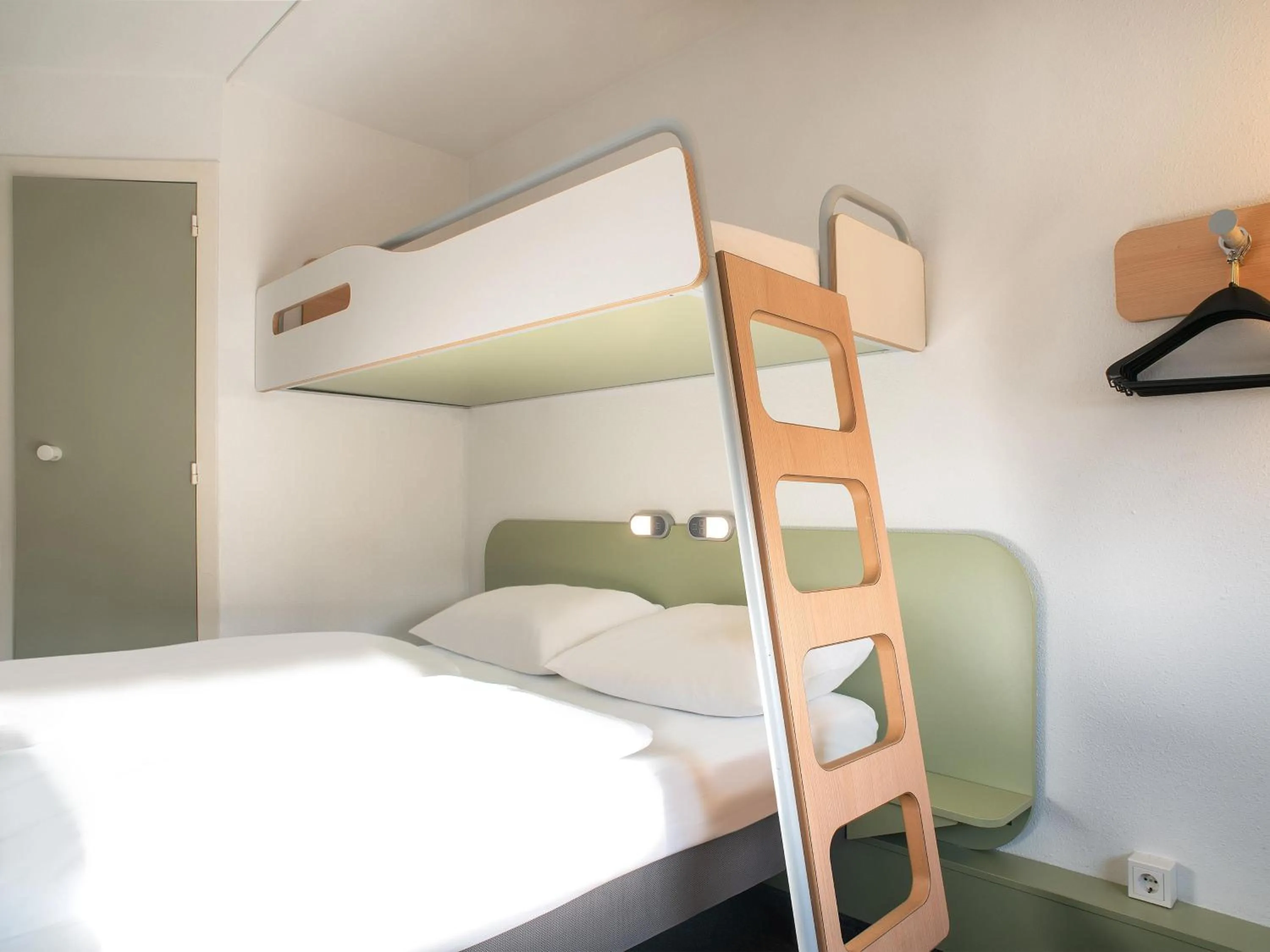 Photo of the whole room, Bed in B&B HOTEL Düren