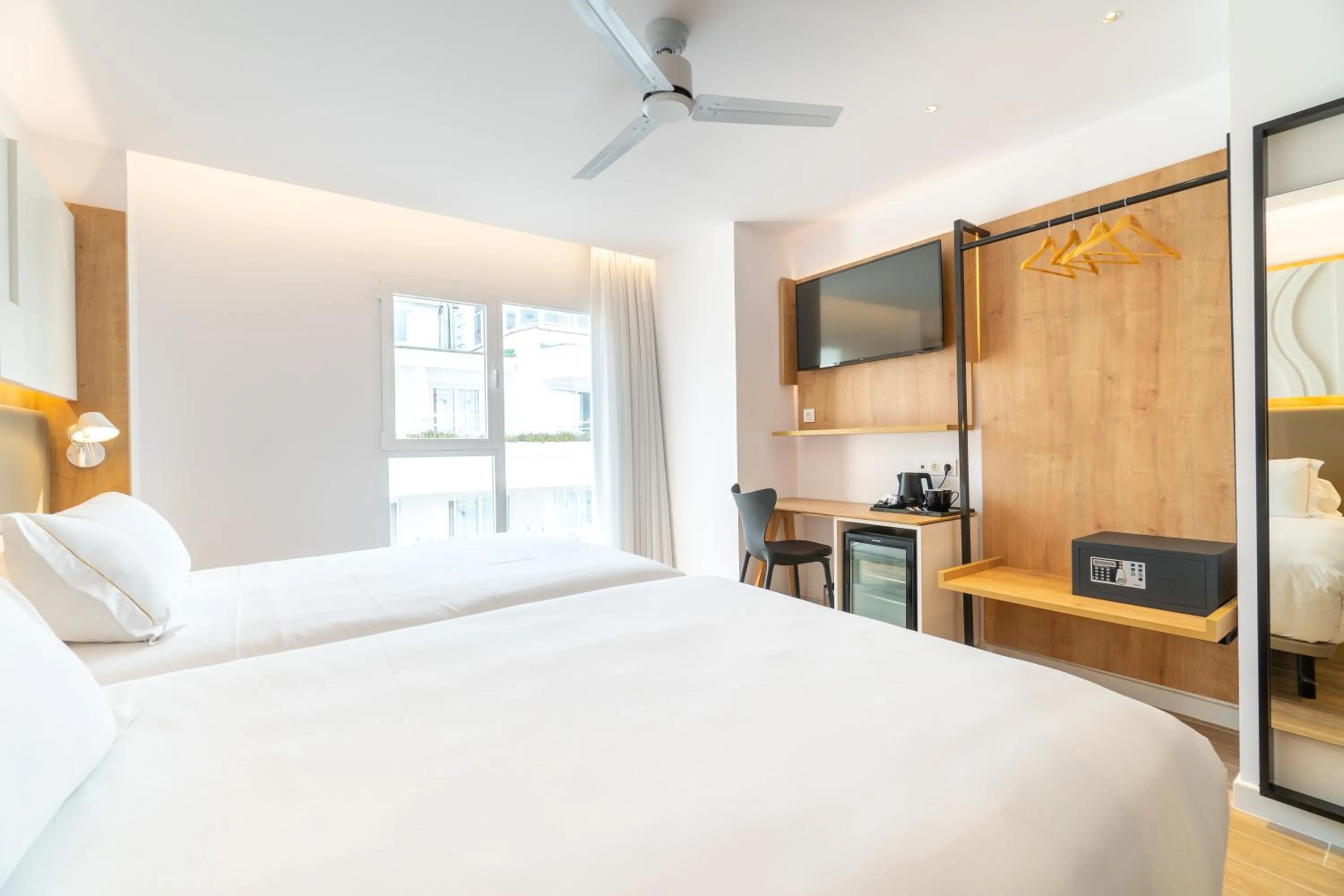 Bedroom, Bed in Senator Cala Millor