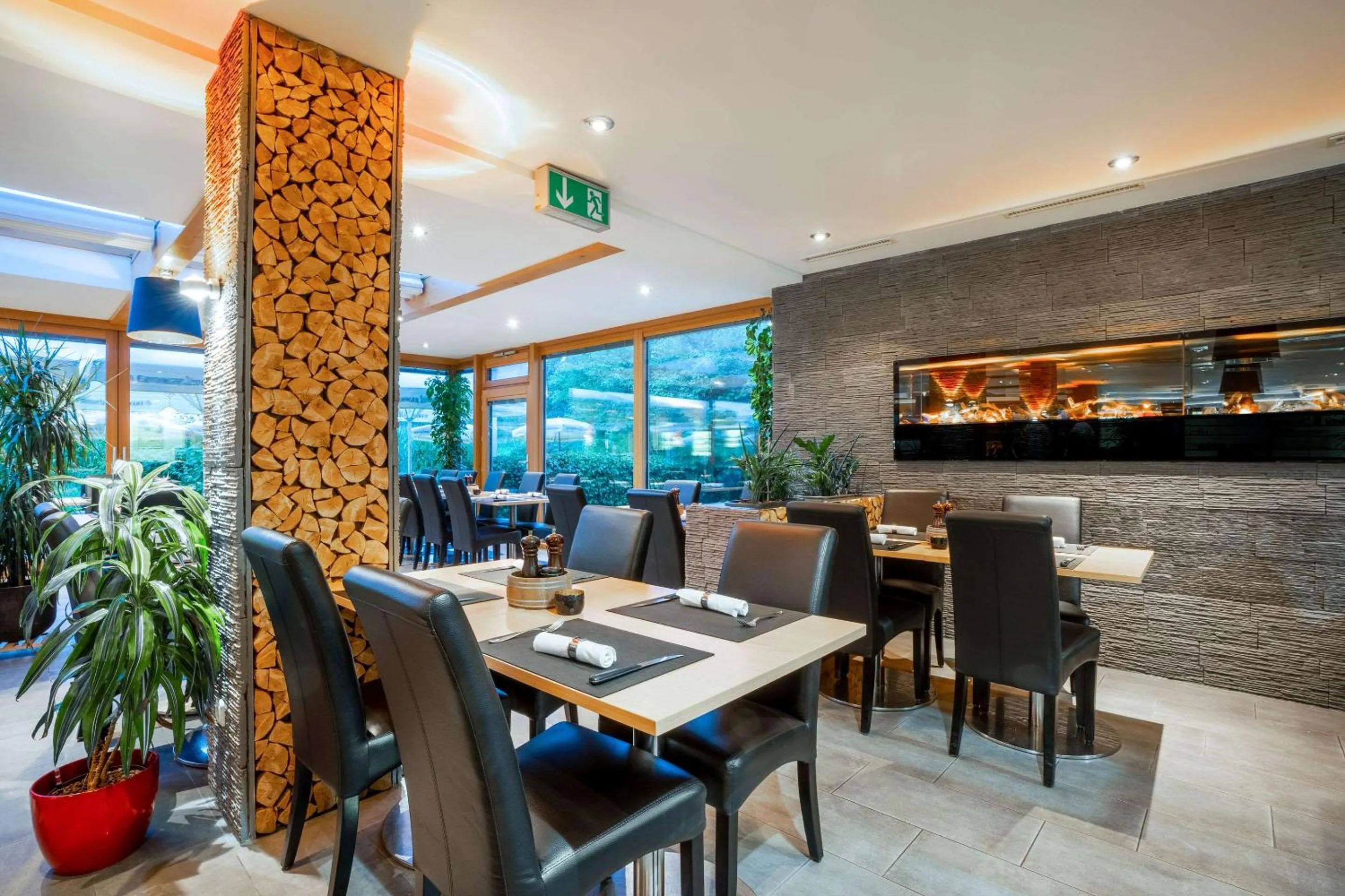 Restaurant/places to eat in Quality Hotel & Suites Muenchen Messe