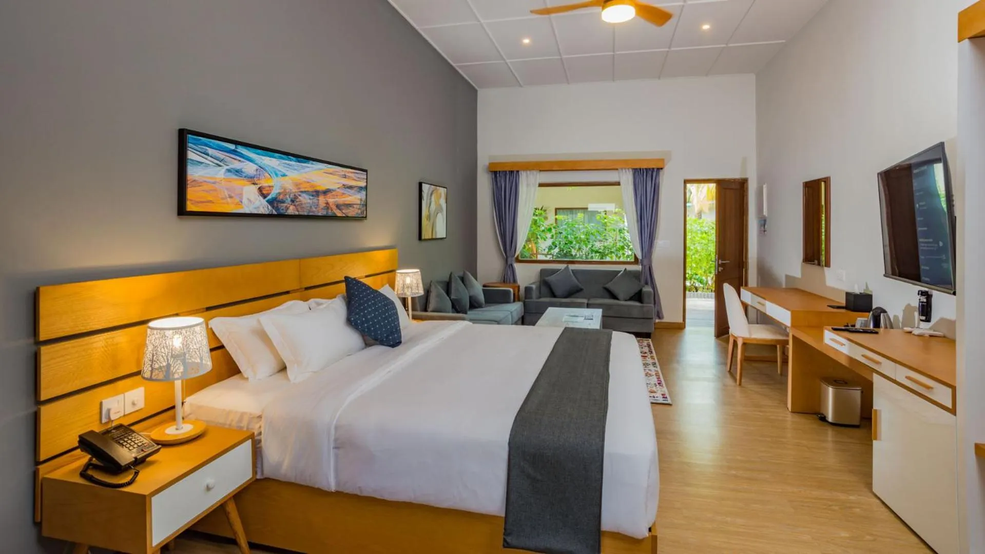 Bedroom, Bed in Fiyavalhu Resort Maldives