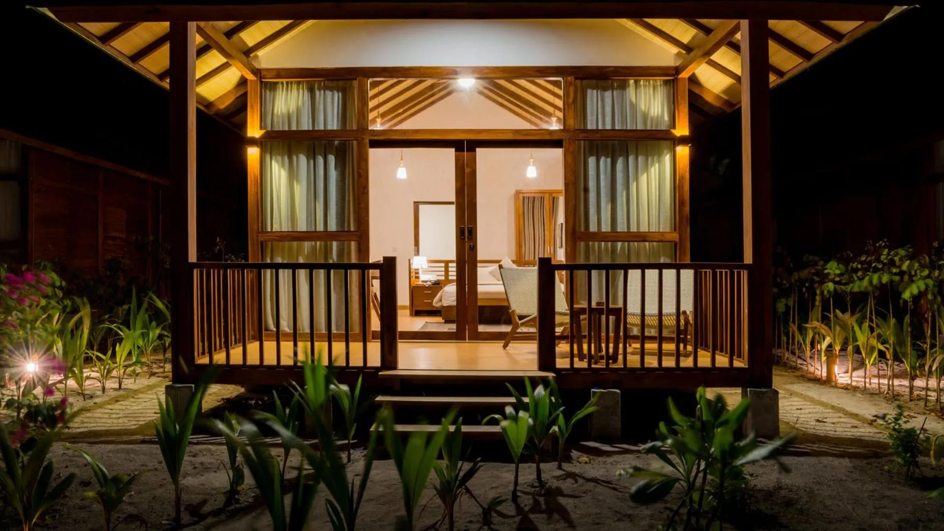 Facade/entrance in Fiyavalhu Resort Maldives