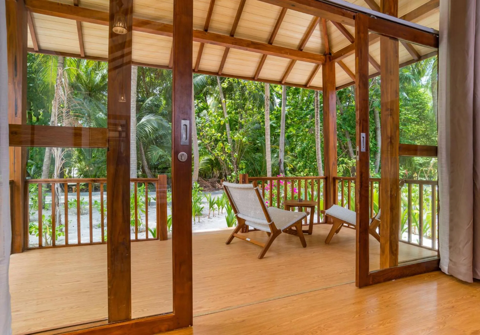 Facade/entrance in Fiyavalhu Resort Maldives