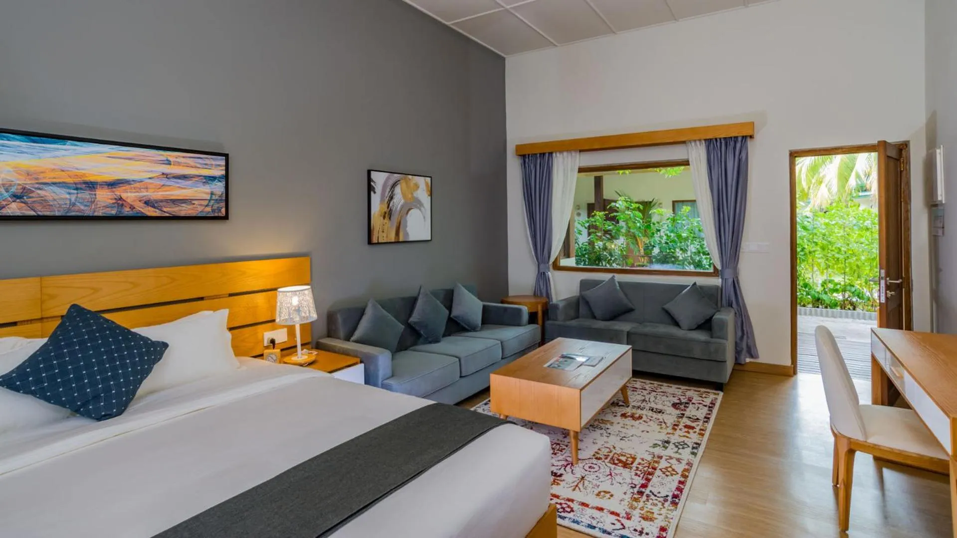 Bedroom, Bed in Fiyavalhu Resort Maldives