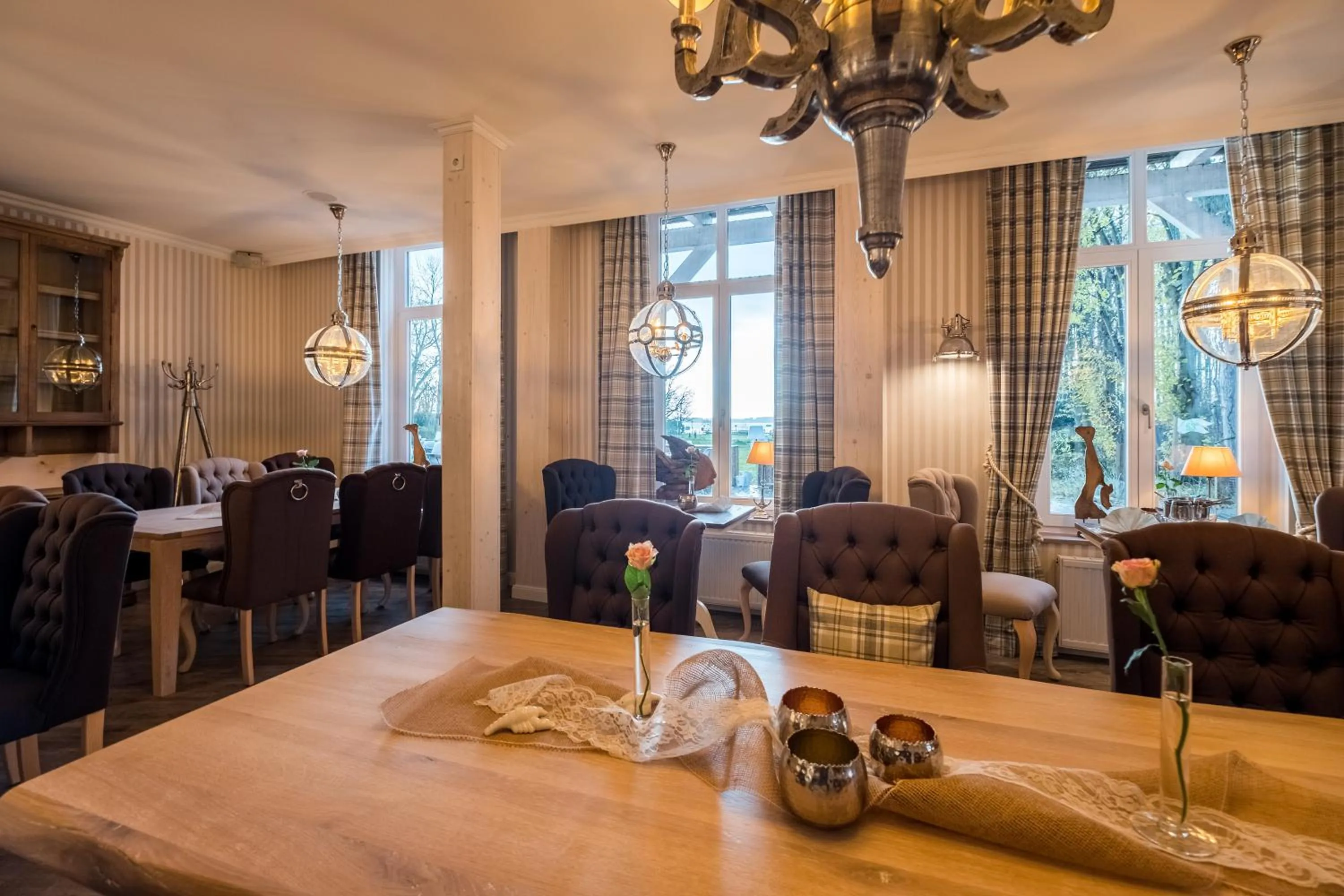 Restaurant/places to eat in Das 53°Hotel