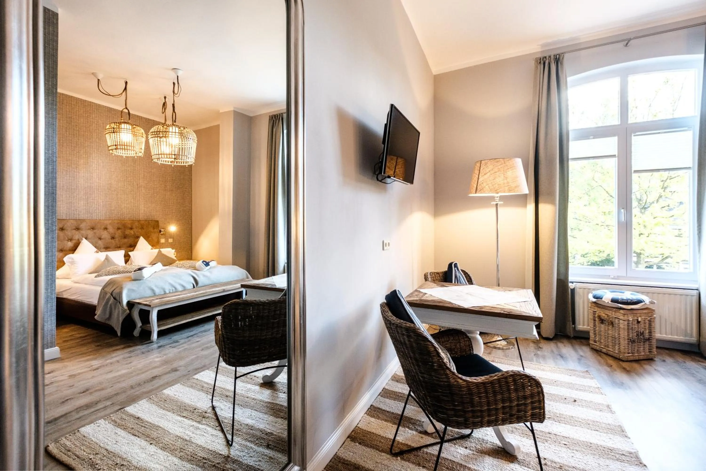 Photo of the whole room, Bed in Das 53°Hotel