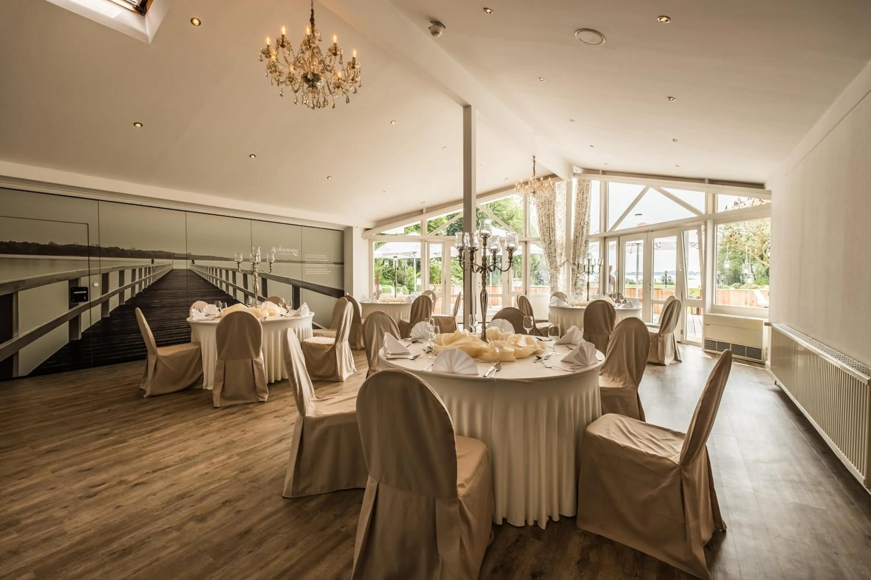 Business facilities in Das 53°Hotel