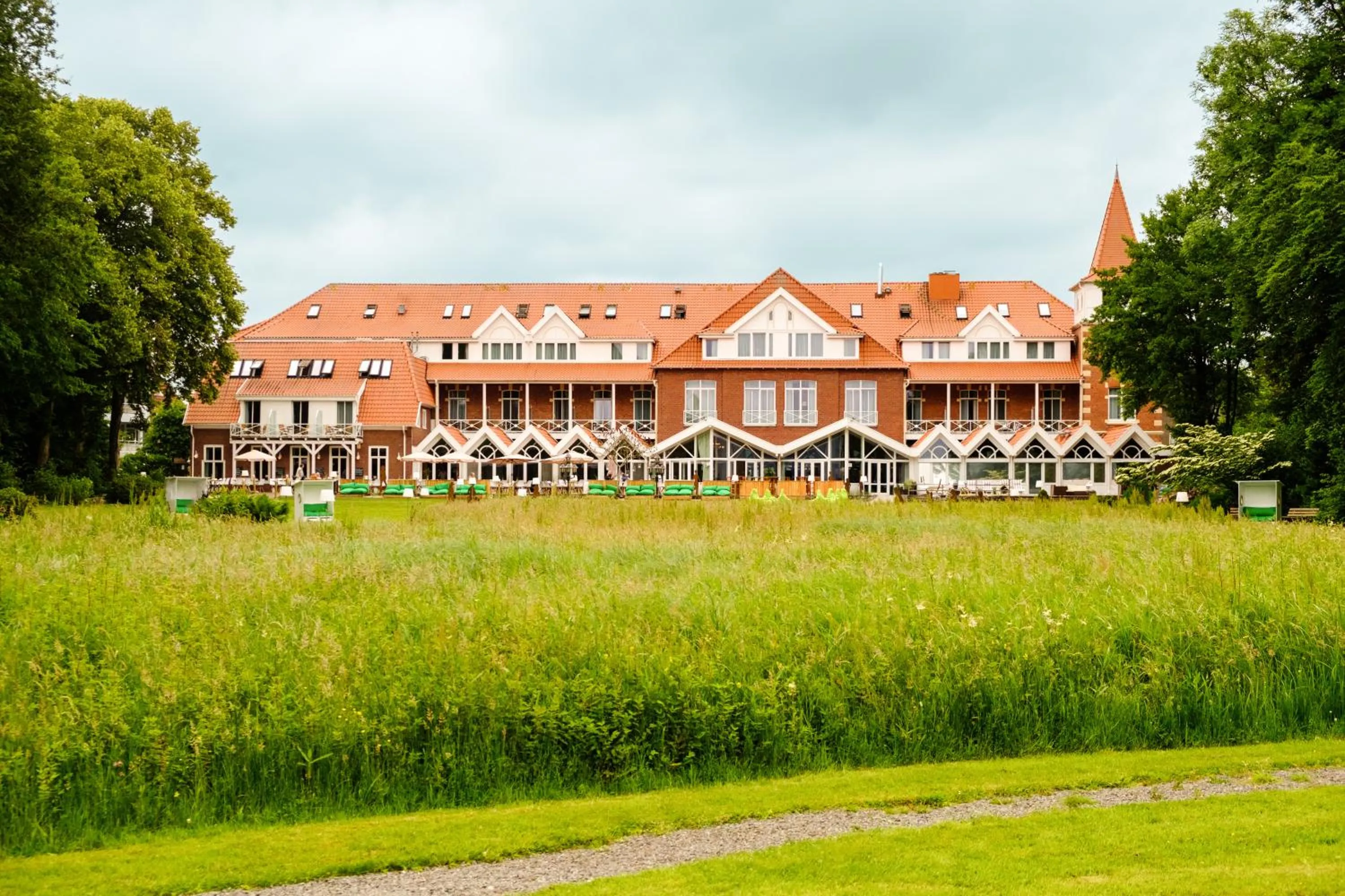 Facade/entrance in Das 53°Hotel