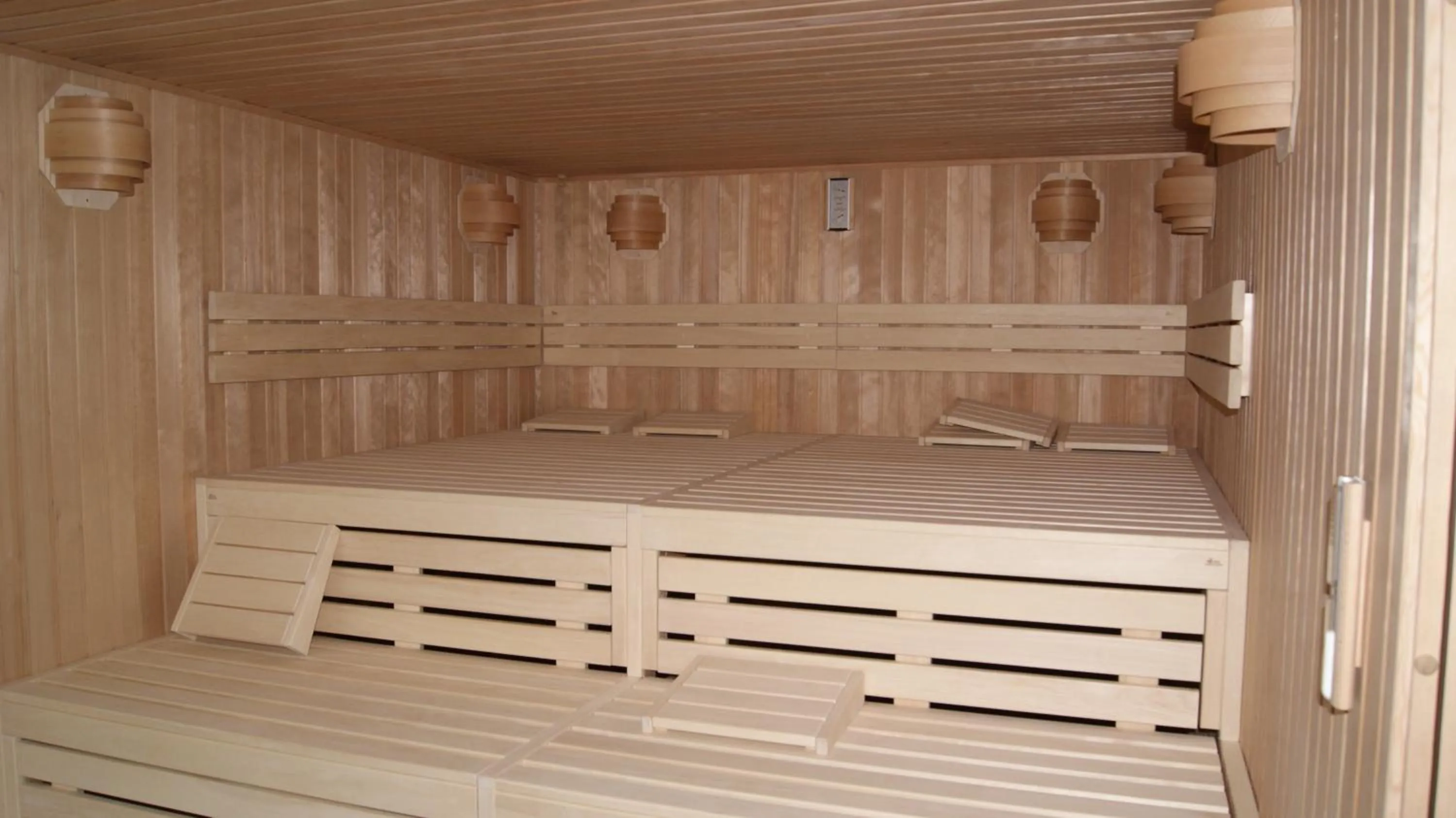 Spa and wellness centre/facilities in Das 53°Hotel