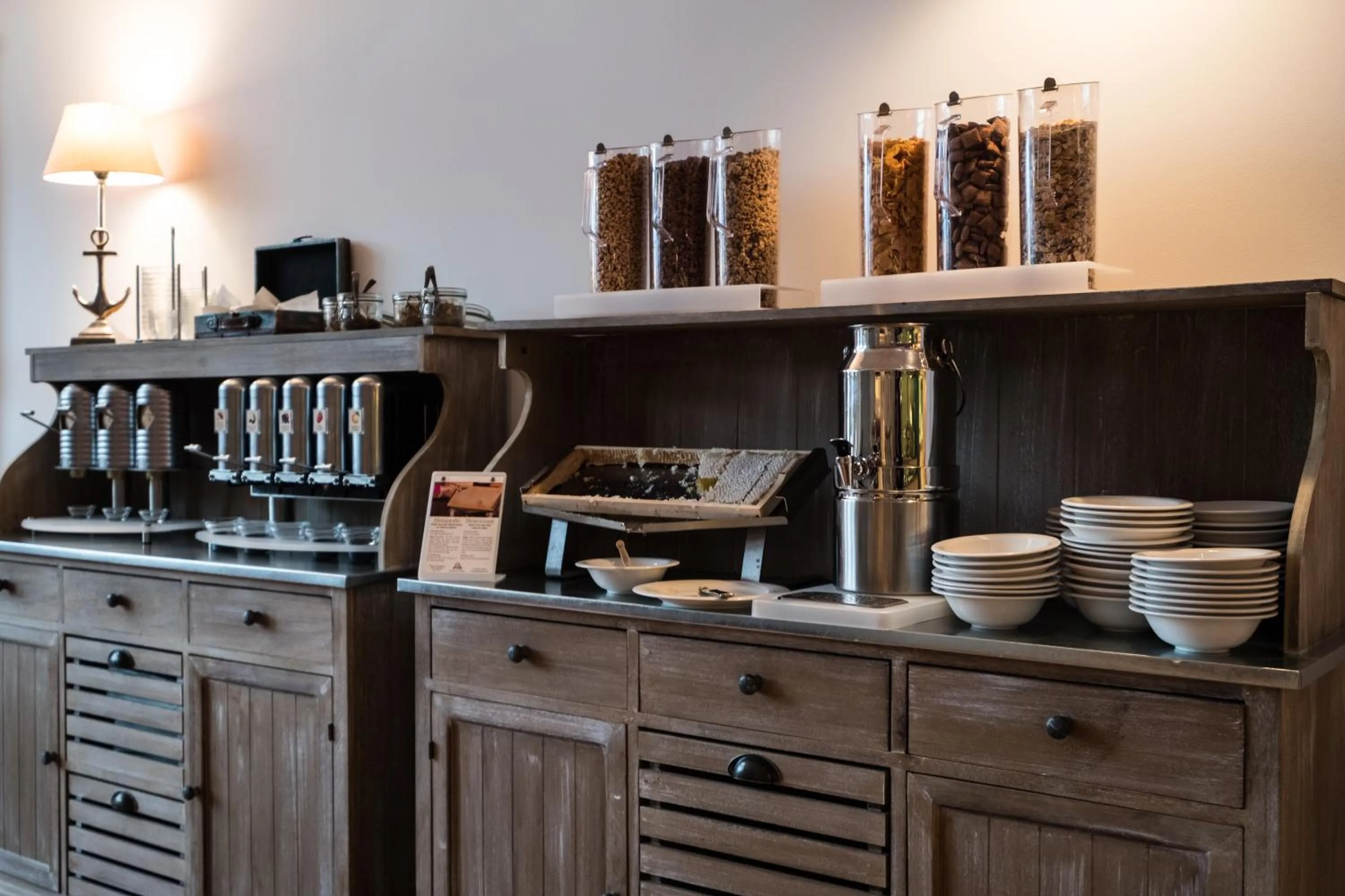 Buffet breakfast in Das 53°Hotel