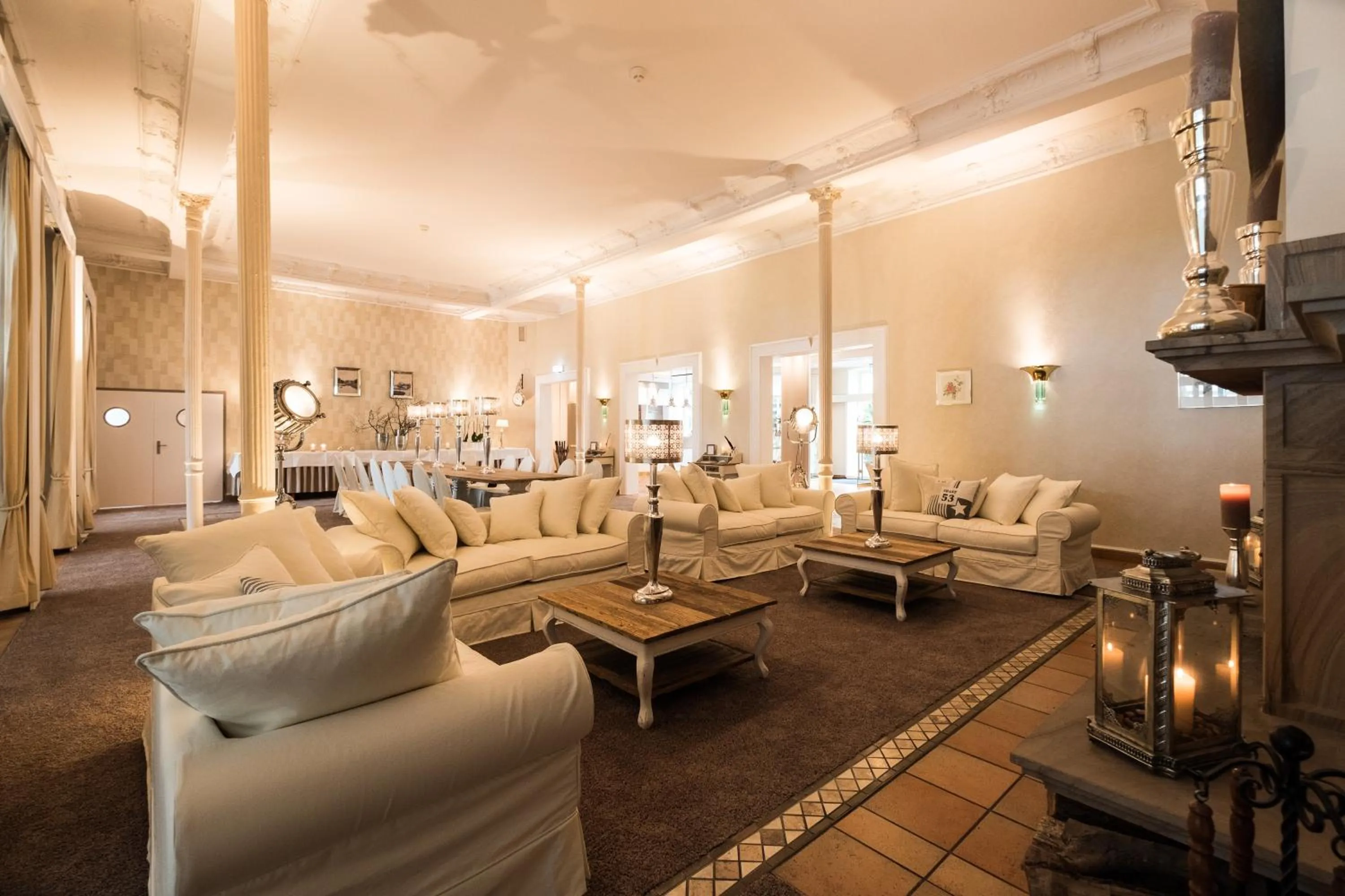 Lobby or reception in Das 53°Hotel