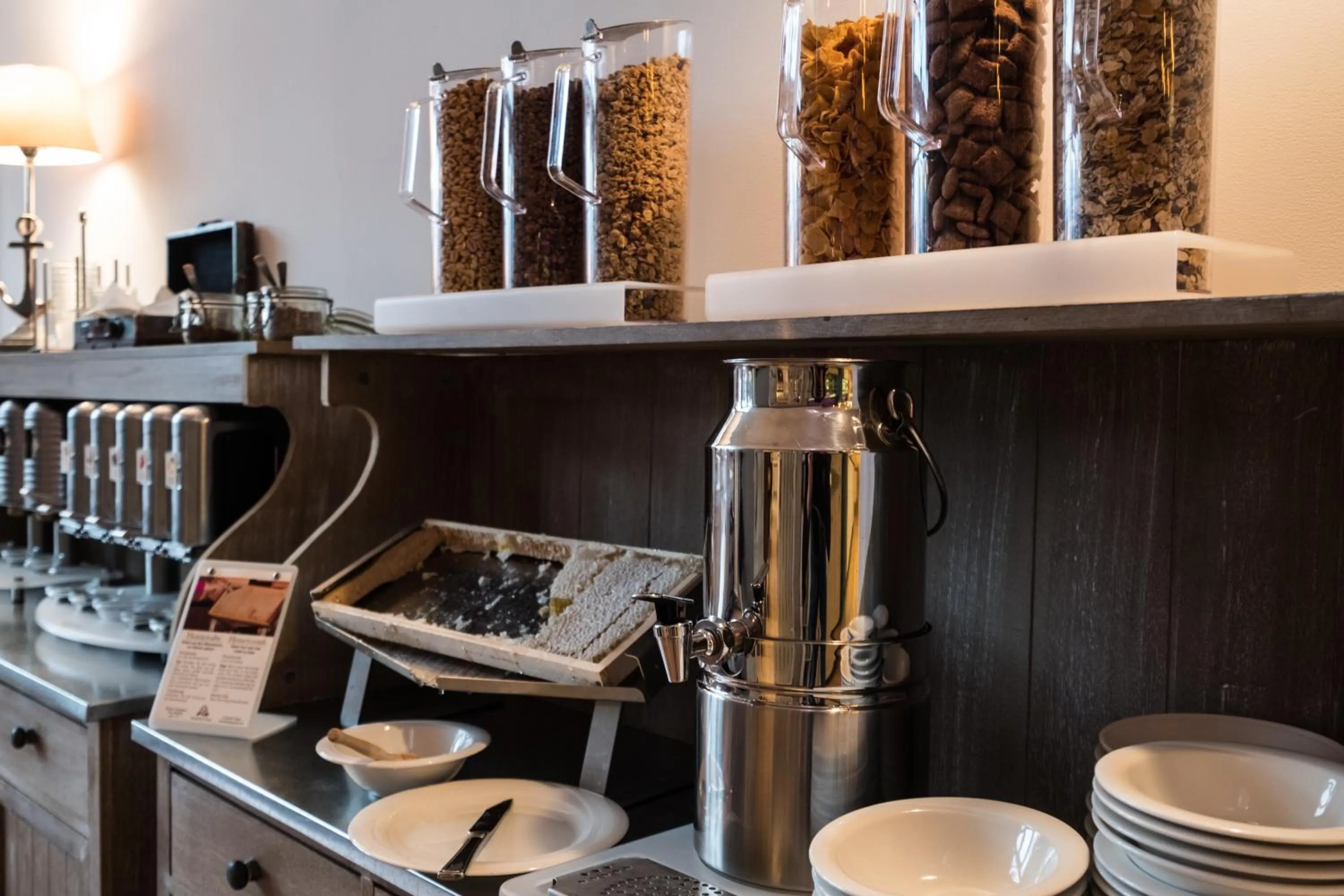 Buffet breakfast in Das 53°Hotel