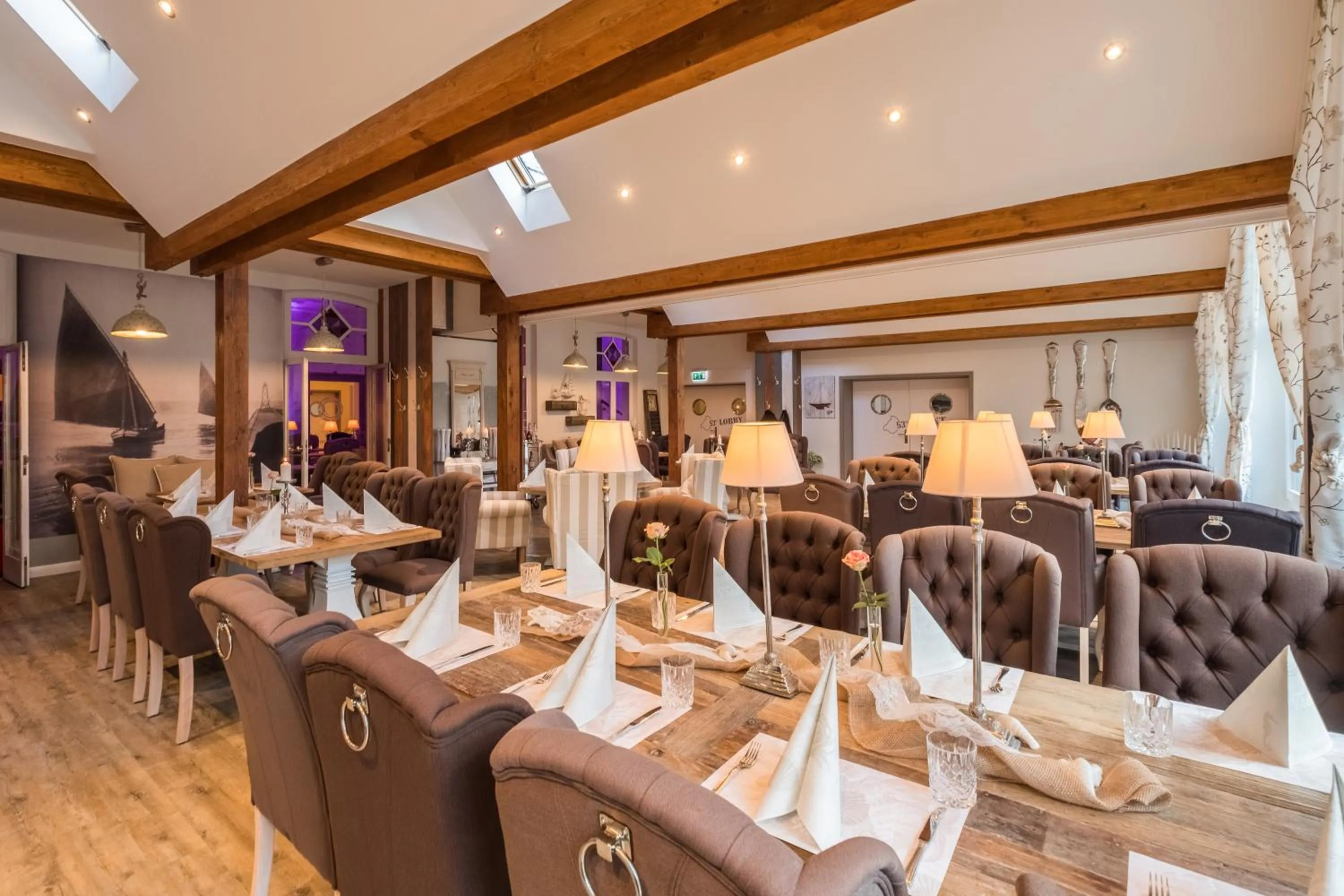 Restaurant/places to eat in Das 53°Hotel