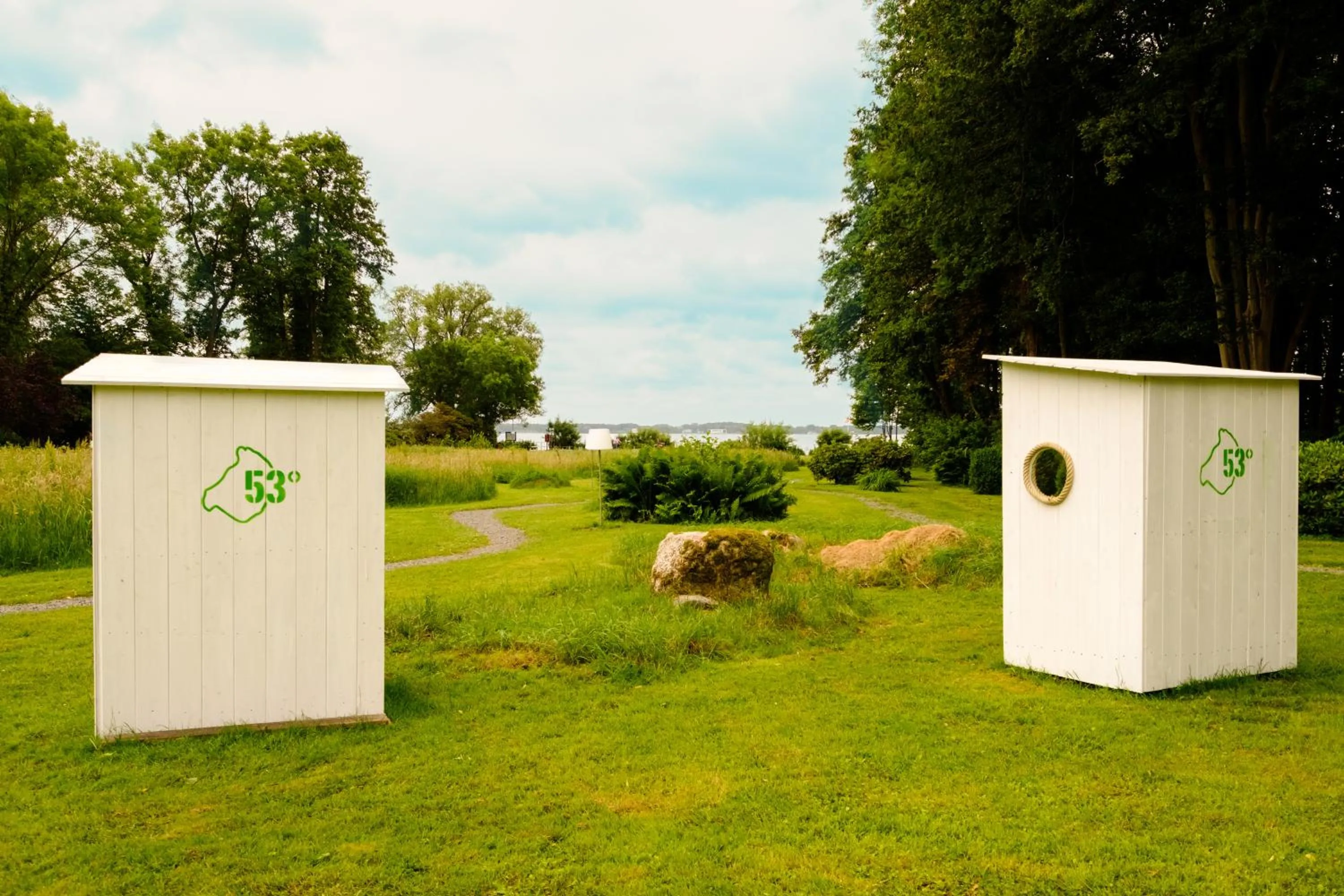 Garden in Das 53°Hotel
