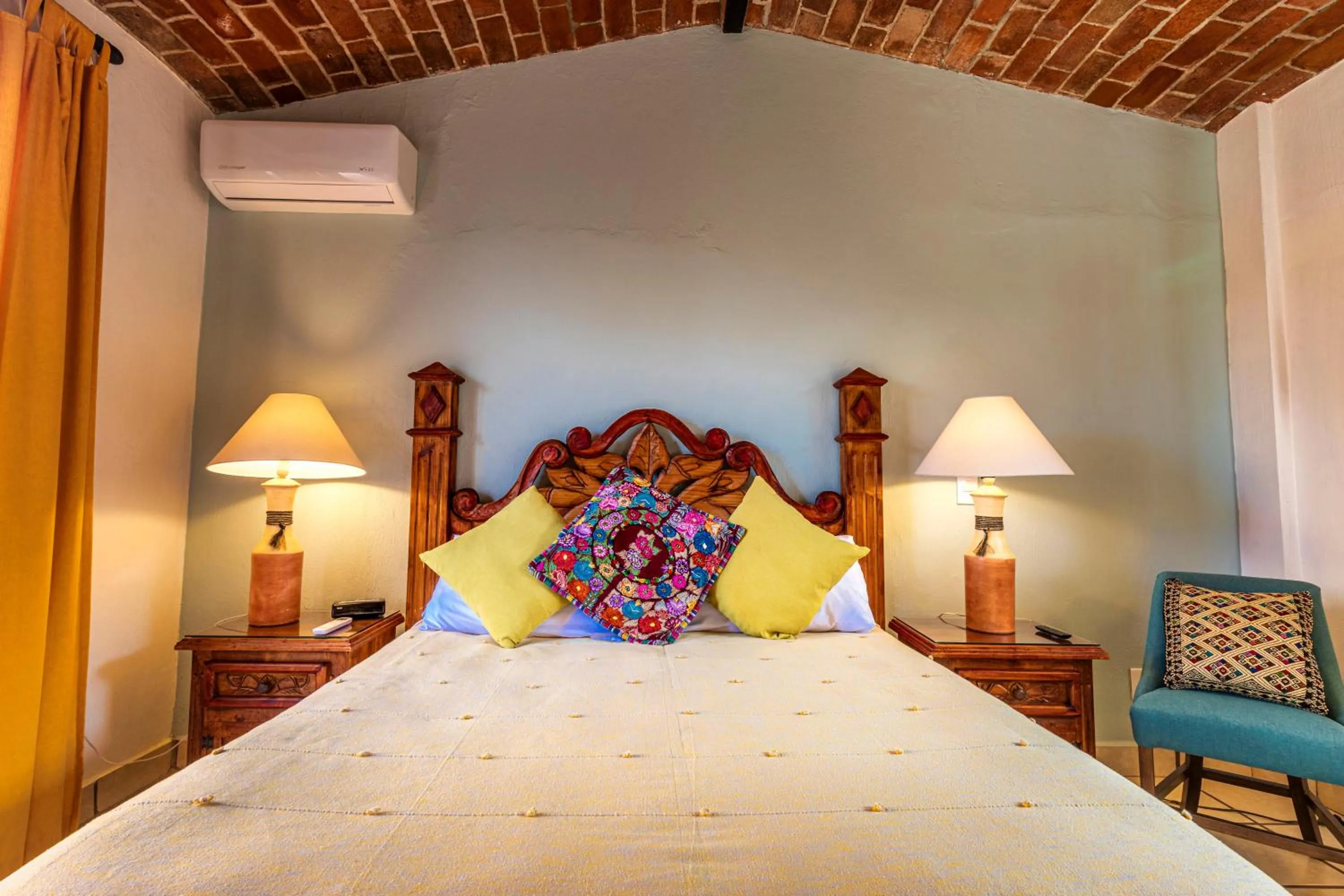 Bed in Casa del Sol Inn